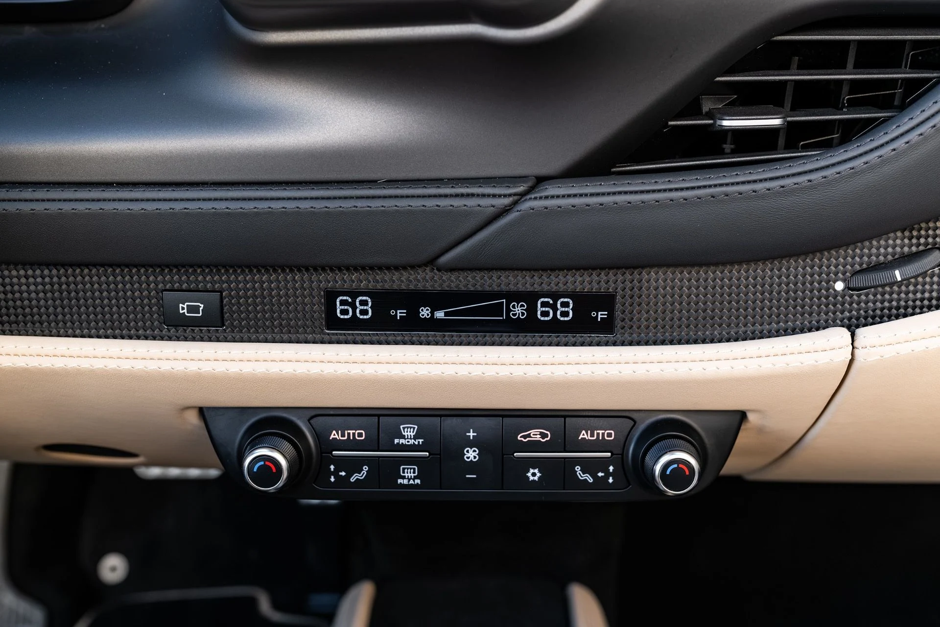 mph063_745455792_Used_2022_Ferrari_F8_Spider_1791574017_3fc451856e