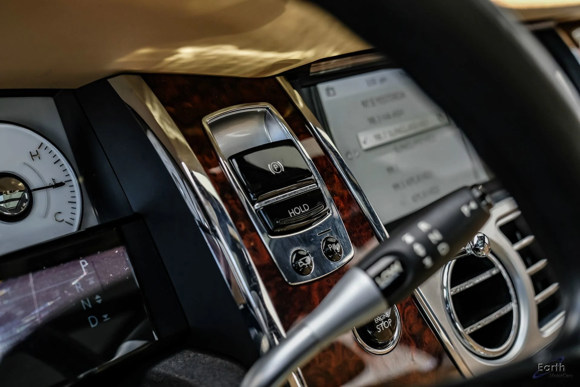 mph063_785105428_5eb5f31f5099ac4f39240b987d6e97b1x_110377d800