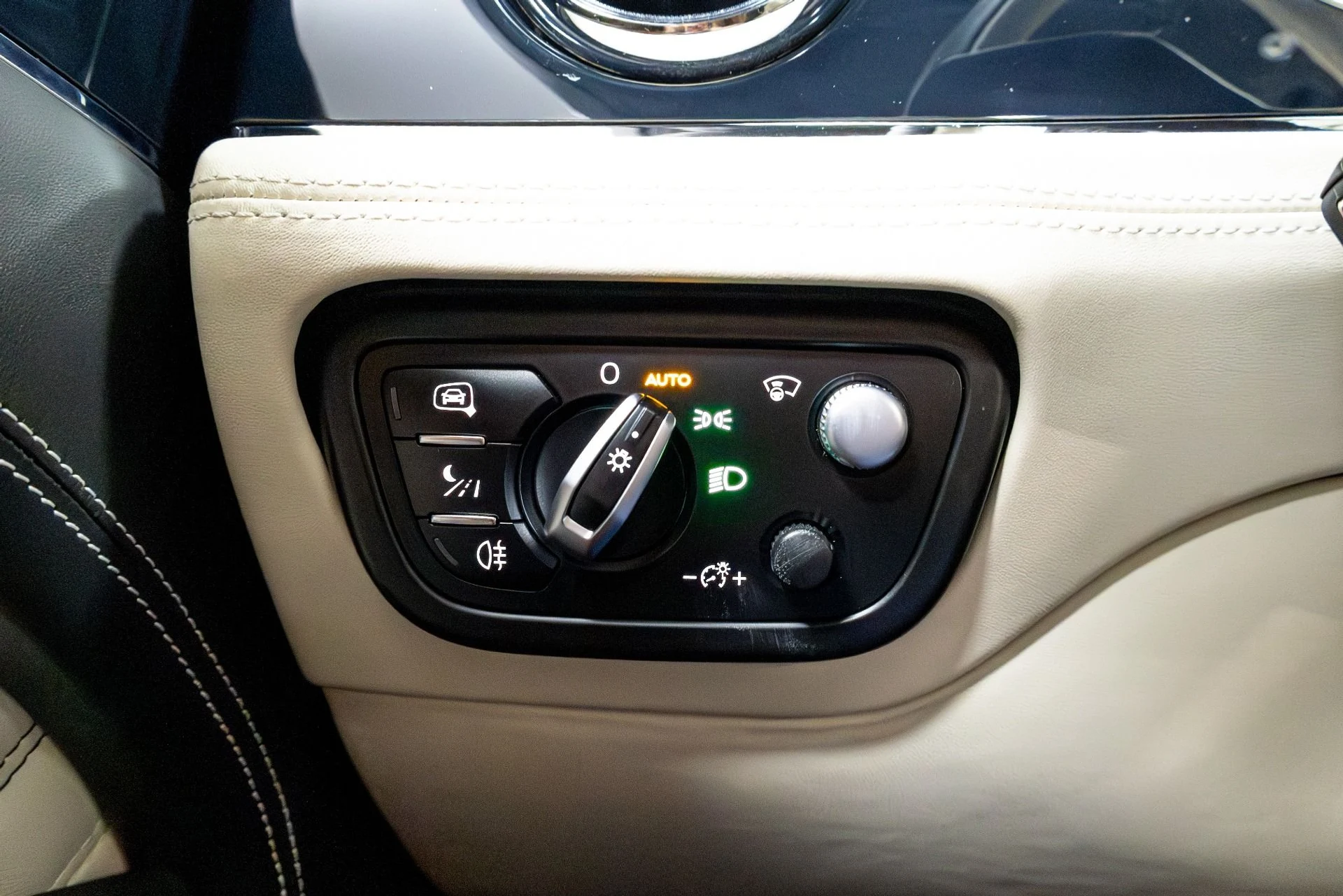 mph063_841398874_Used_2021_Bentley_Bentayga_V8_First_Edition_1774291657_3b6ec8ed85