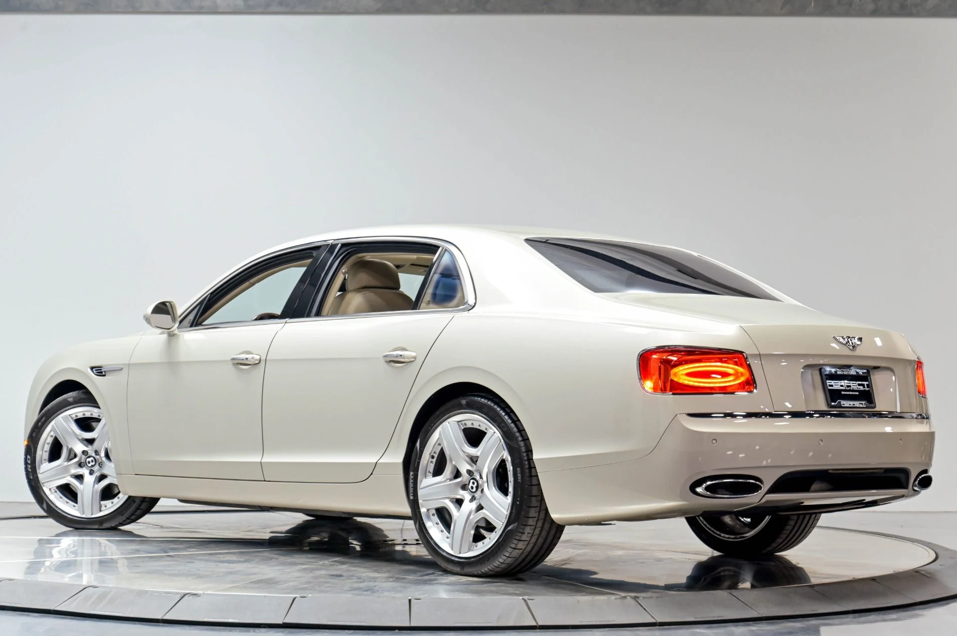 mph063_850093334_Used_2015_Bentley_Flying_Spur_W12_1784214578_f8a5c4d6f2
