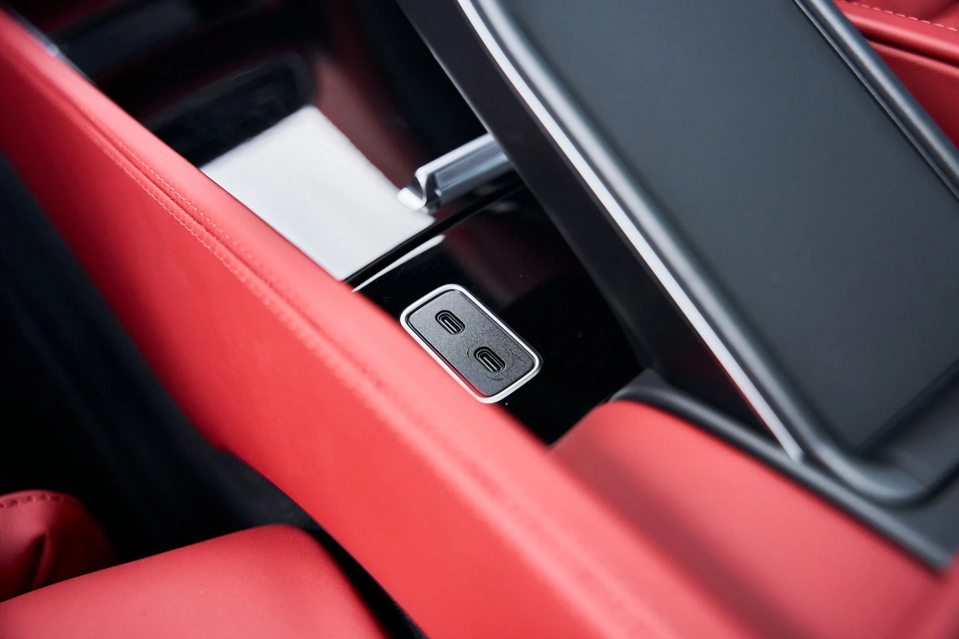 mph063_868920940_Used_2026_Mercedes_Benz_GLS_Maybach_GLS_600_1769136392_97de5f129e