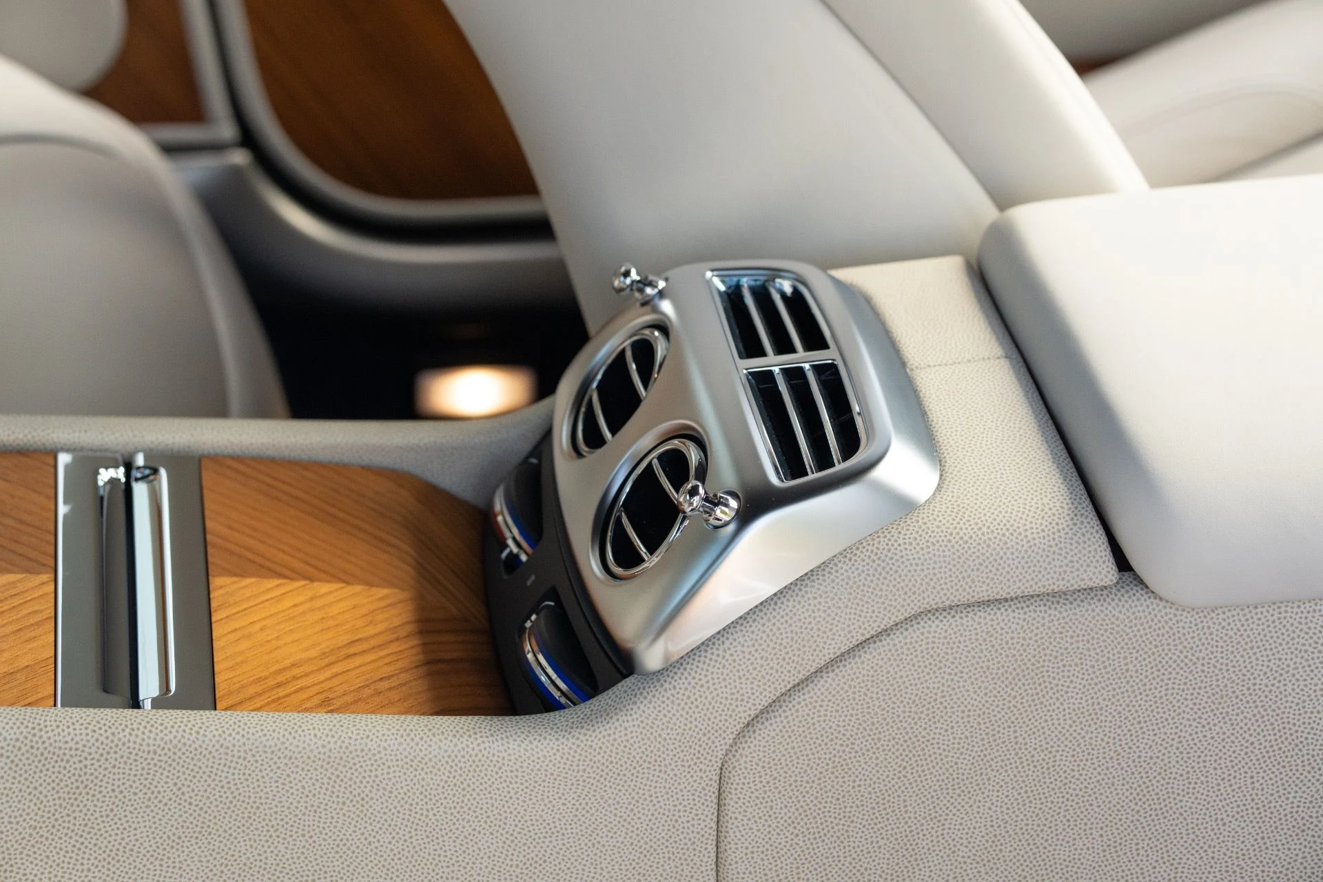 mph063_882143376_Used_2016_Rolls_Royce_Wraith_1762887509_f5d0760c78