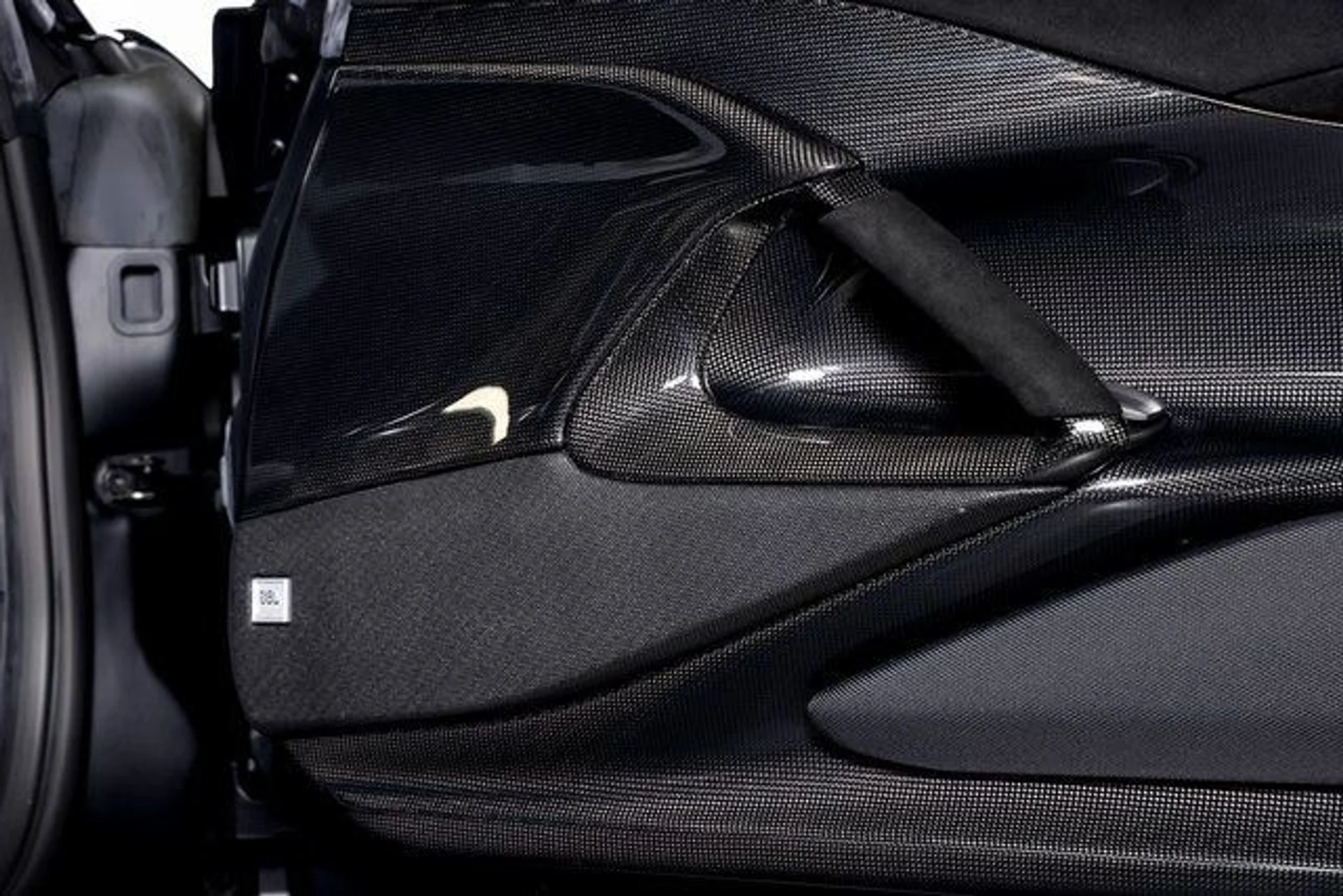 mph063_883790429_e0ab1ddc02535a8c2f5aac9d1dd8f72ax_a08311c2aa