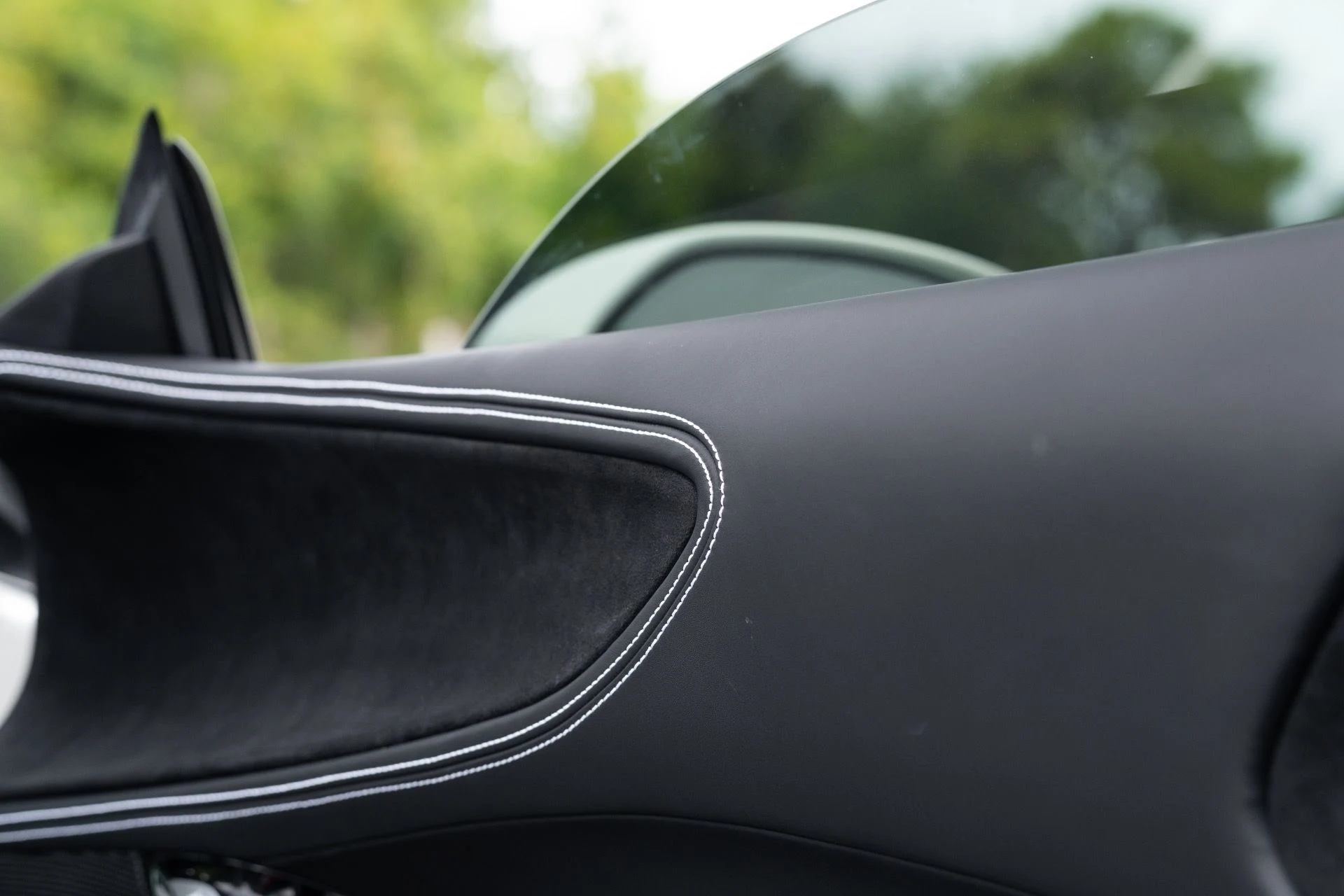 mph063_903140682_Used_2024_Ferrari_SF_90_Spider_1775624639_c6dcc6360e