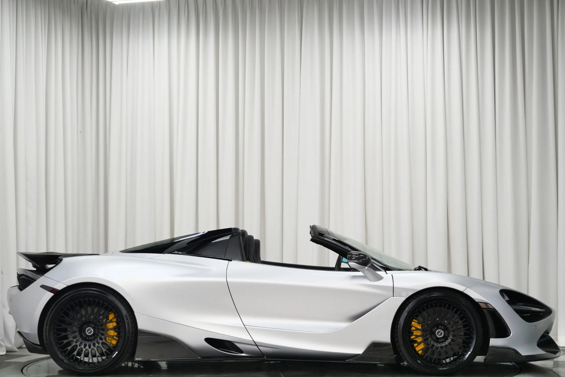 mph063_90603195_Used_2020_Mc_Laren_720_S_Performance_Spider_1754413526_fe33f492d0