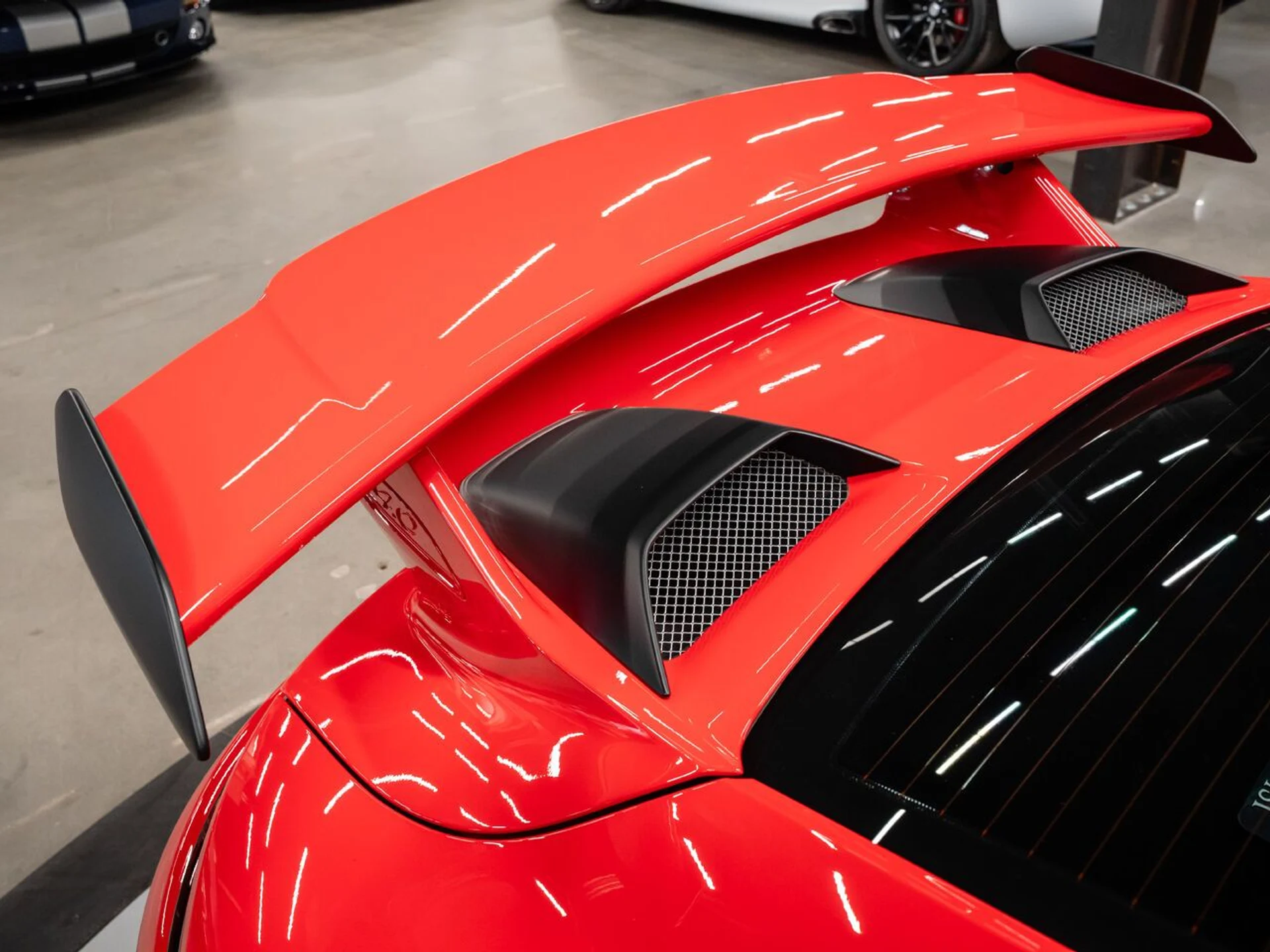 mph063_95032720_porsche_911_2018_1c6cdfb47a