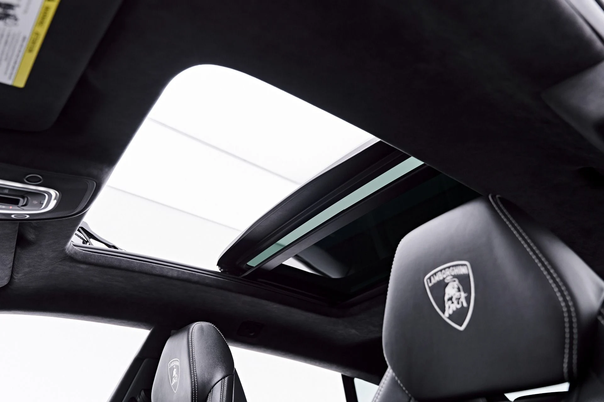 mph063_959905055_Used_2021_Lamborghini_Urus_1787967157_e38a9fcb88