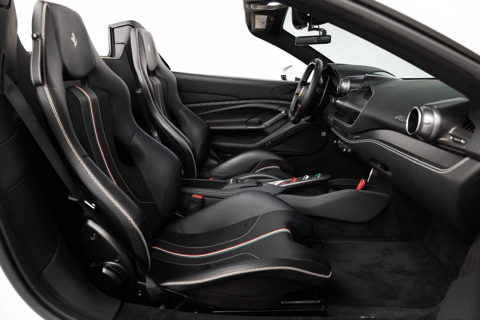 mph063_976987946_Used_2022_Ferrari_F8_Spider_1789652722_afd99ce833