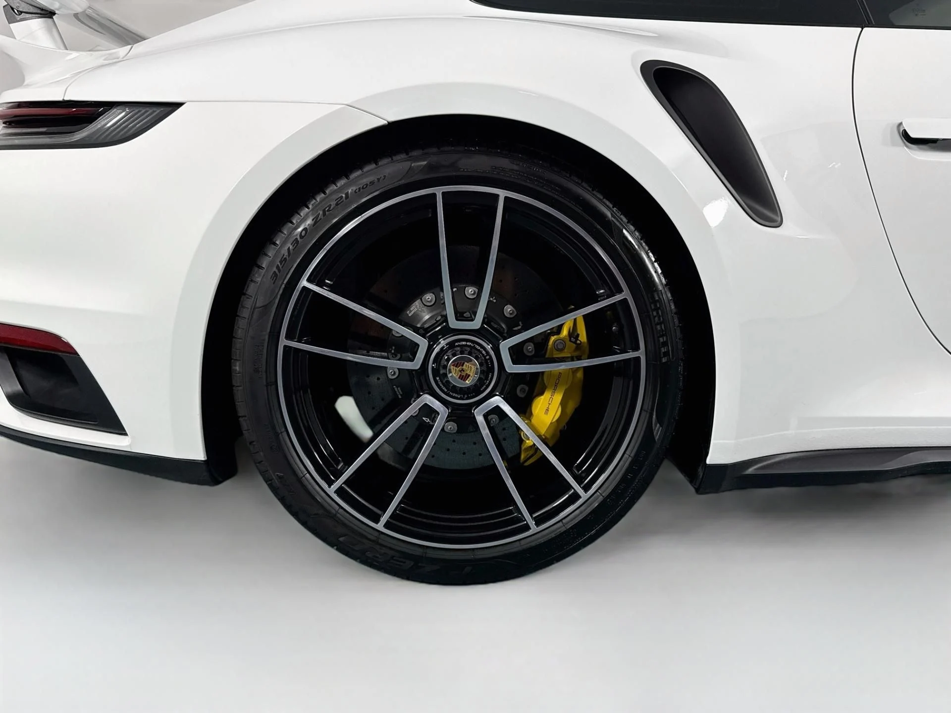 mph063_996735379_Used_2024_Porsche_911_Turbo_S_1788891751_9a9b4c1055