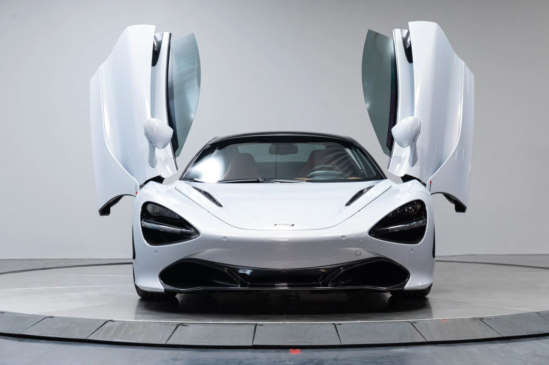 mph064_1001102250_Used_2020_Mc_Laren_720_S_Luxury_1783466432_c2ed2ac879