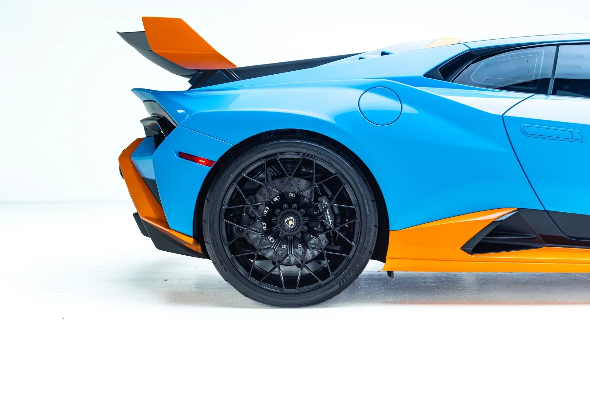 mph064_1016165690_Used_2024_Lamborghini_Huracan_STO_Alpha_10_Twin_Turbo_1786644416_b56cf026b2