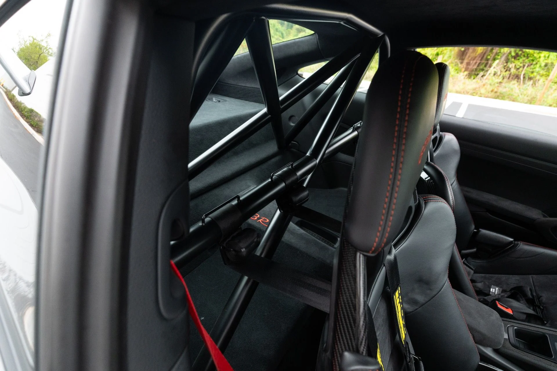 mph064_1019782224_Used_2016_Porsche_911_GT_3_RS_1773808378_f7b097ea64