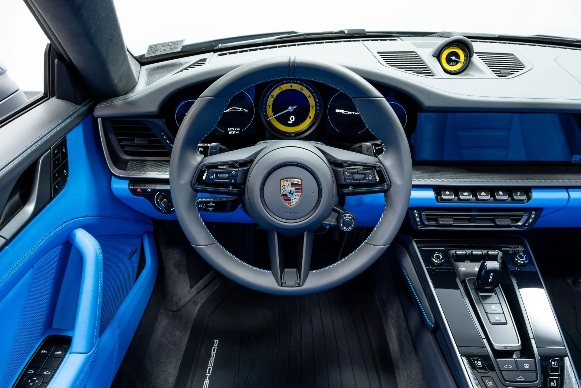 mph064_108842710_Used_2024_Porsche_911_1774039969_da37fed58a