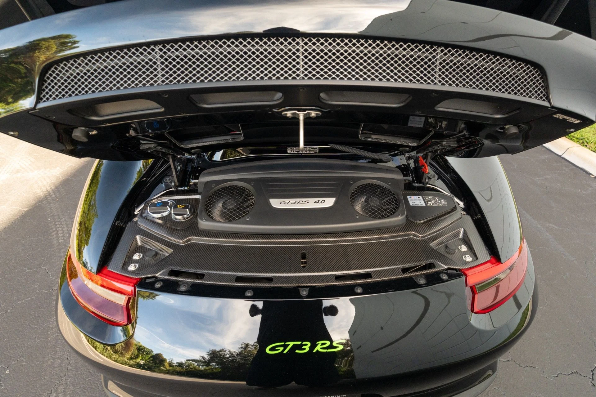 mph064_1121821694_Used_2019_Porsche_911_GT_3_RS_1765832694_88ca65e957