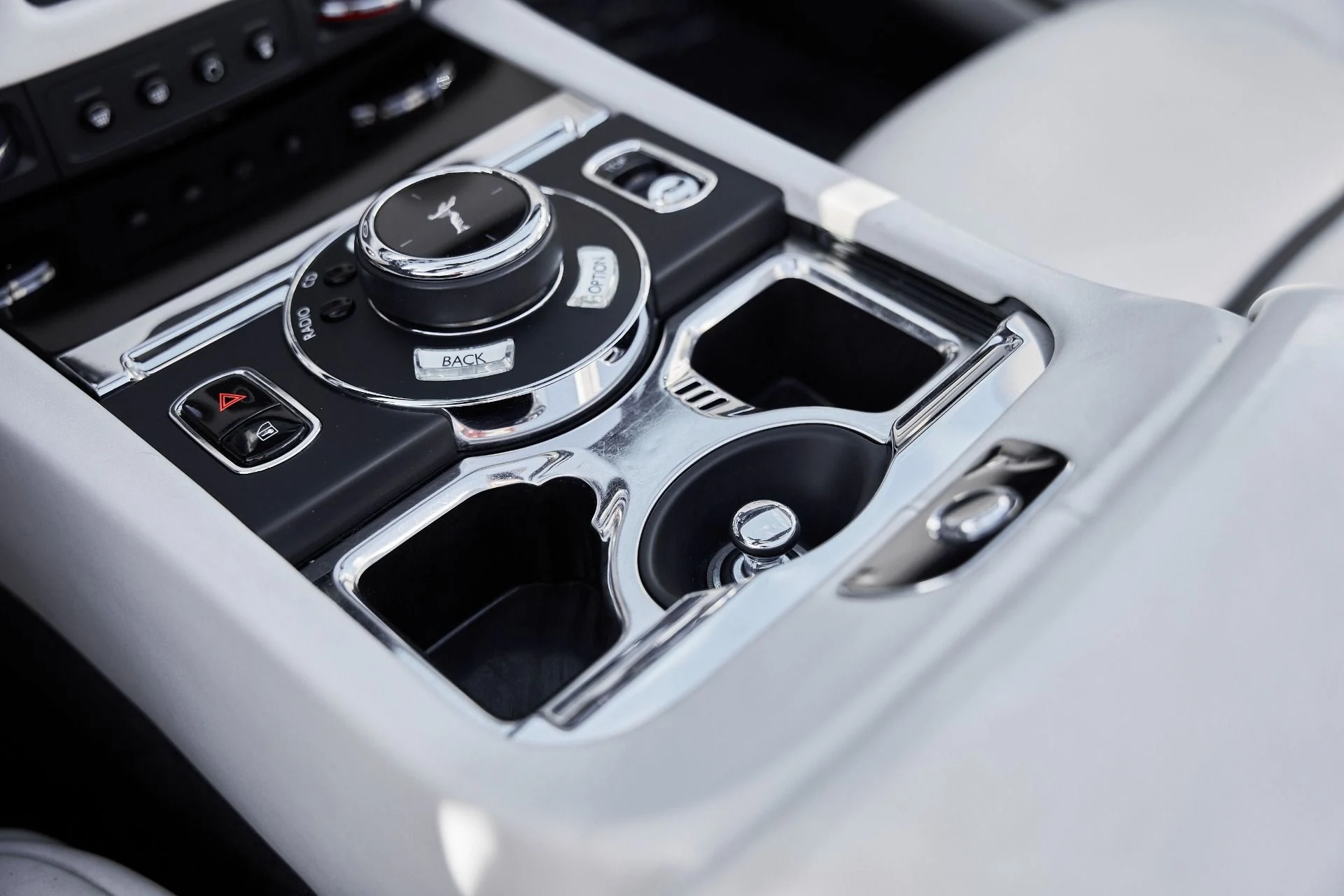 mph064_1122013865_Used_2016_Rolls_Royce_Dawn_Base_1770086784_c5bb1f3105