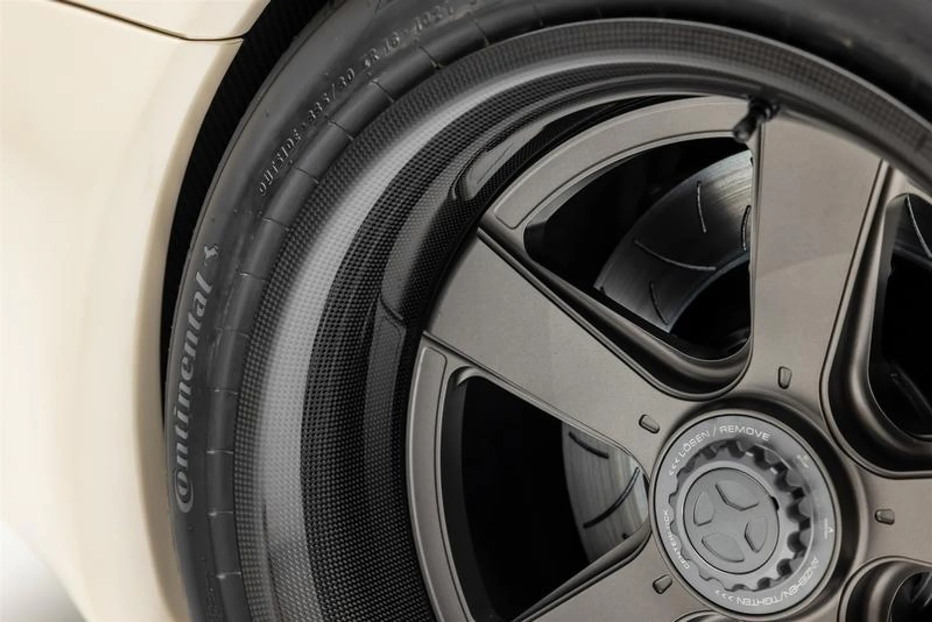 mph064_1123062872_CDF_2_DE_53_7887_4_CA_7_98_EF_AC_5_D29_F61224_b690528025