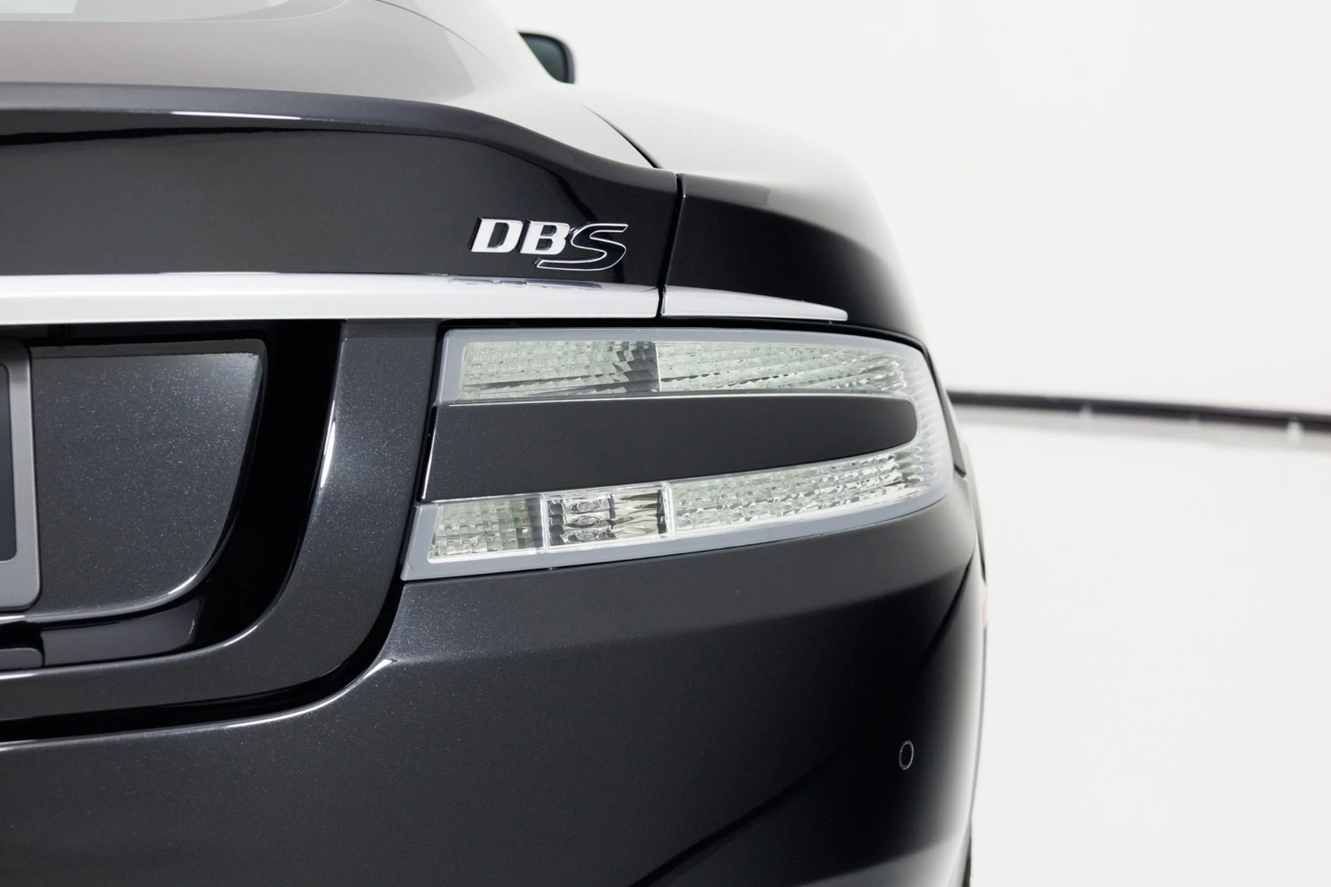 mph064_1140071396_Used_2009_Aston_Martin_DBS_V12_Manual_1785525209_16584052f6