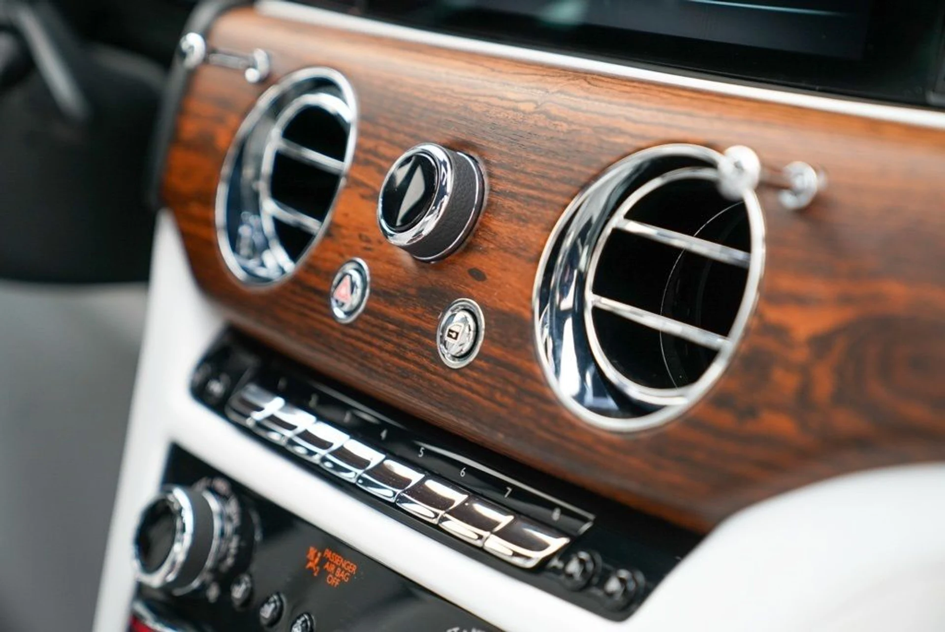 mph064_1140479321_6bvgtws5g81m4vy4vydn5g6jkbs4_07106199cf