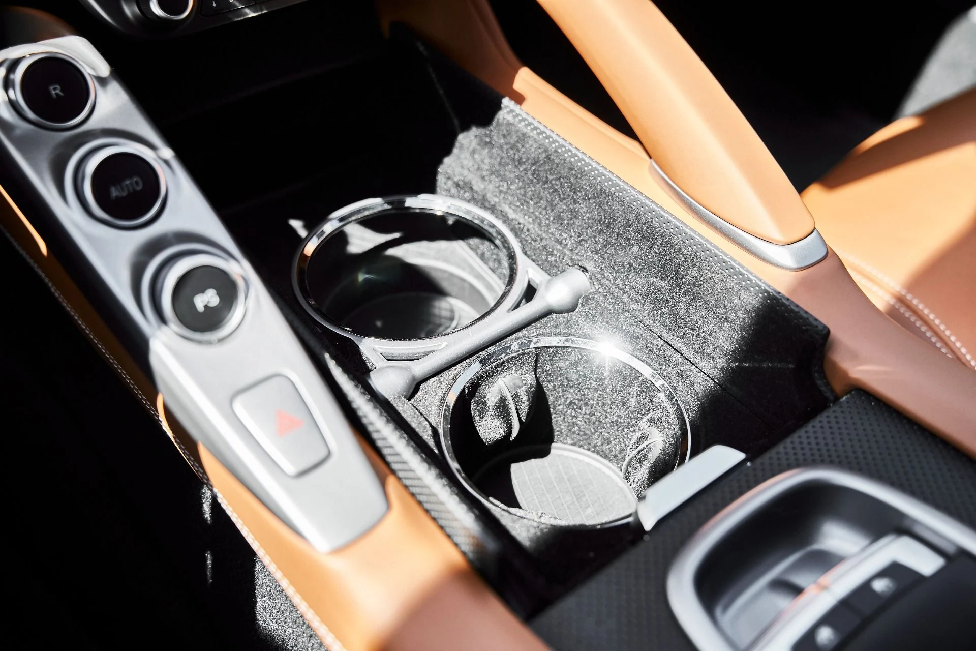 mph064_1177610305_Used_2018_Ferrari_GTC_4_Lusso_V12_1775612109_3ccd68a83f