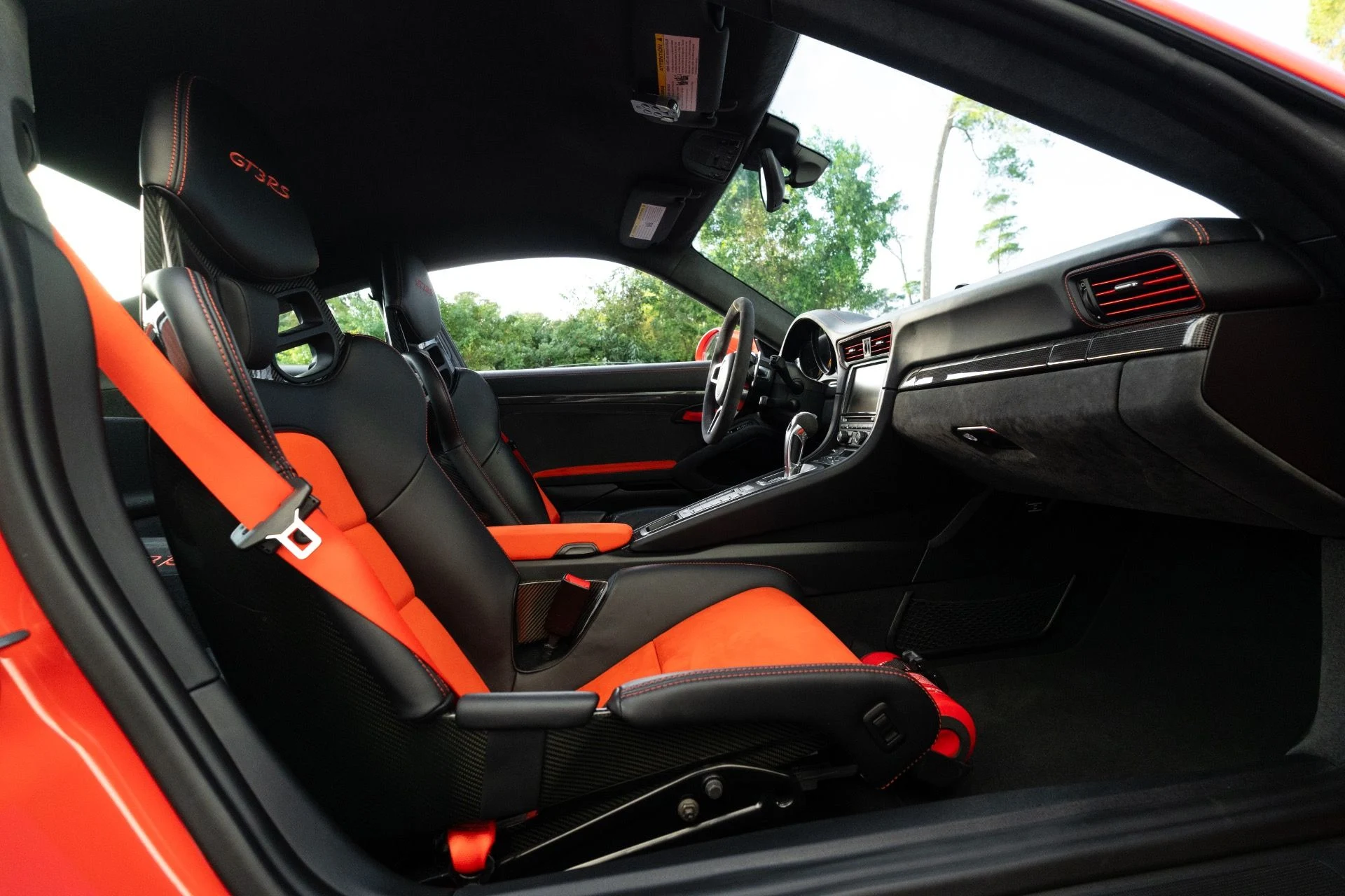 mph064_11845235_Used_2016_Porsche_911_GT_3_RS_1766773556_3d19c18072