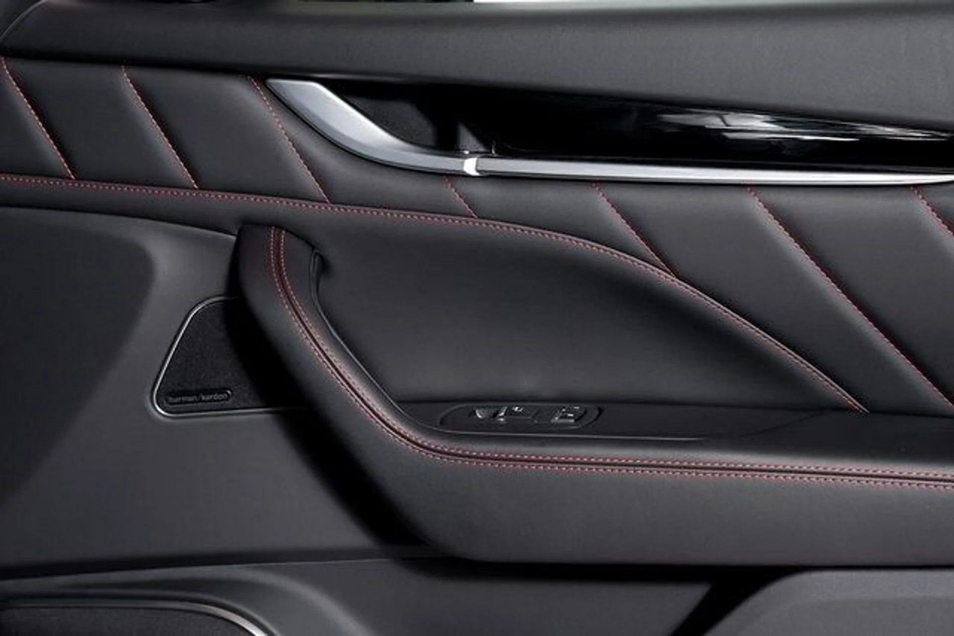 mph064_1258559602_219332a2e5569285dc835ff679926824x_3484023bf0