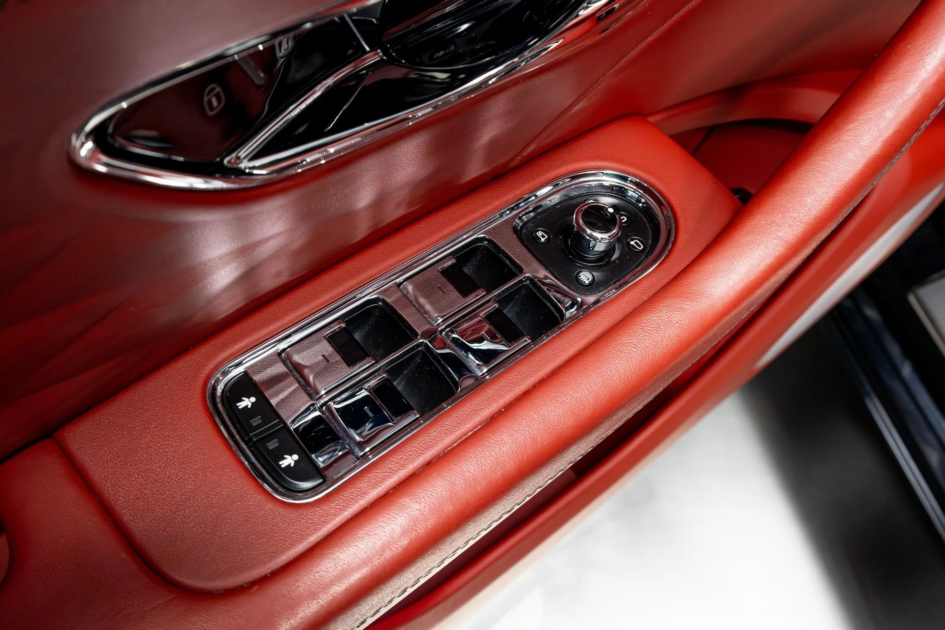 mph064_1260266629_Used_2020_Bentley_Flying_Spur_W12_First_Edition_1774462936_388cbc06c3