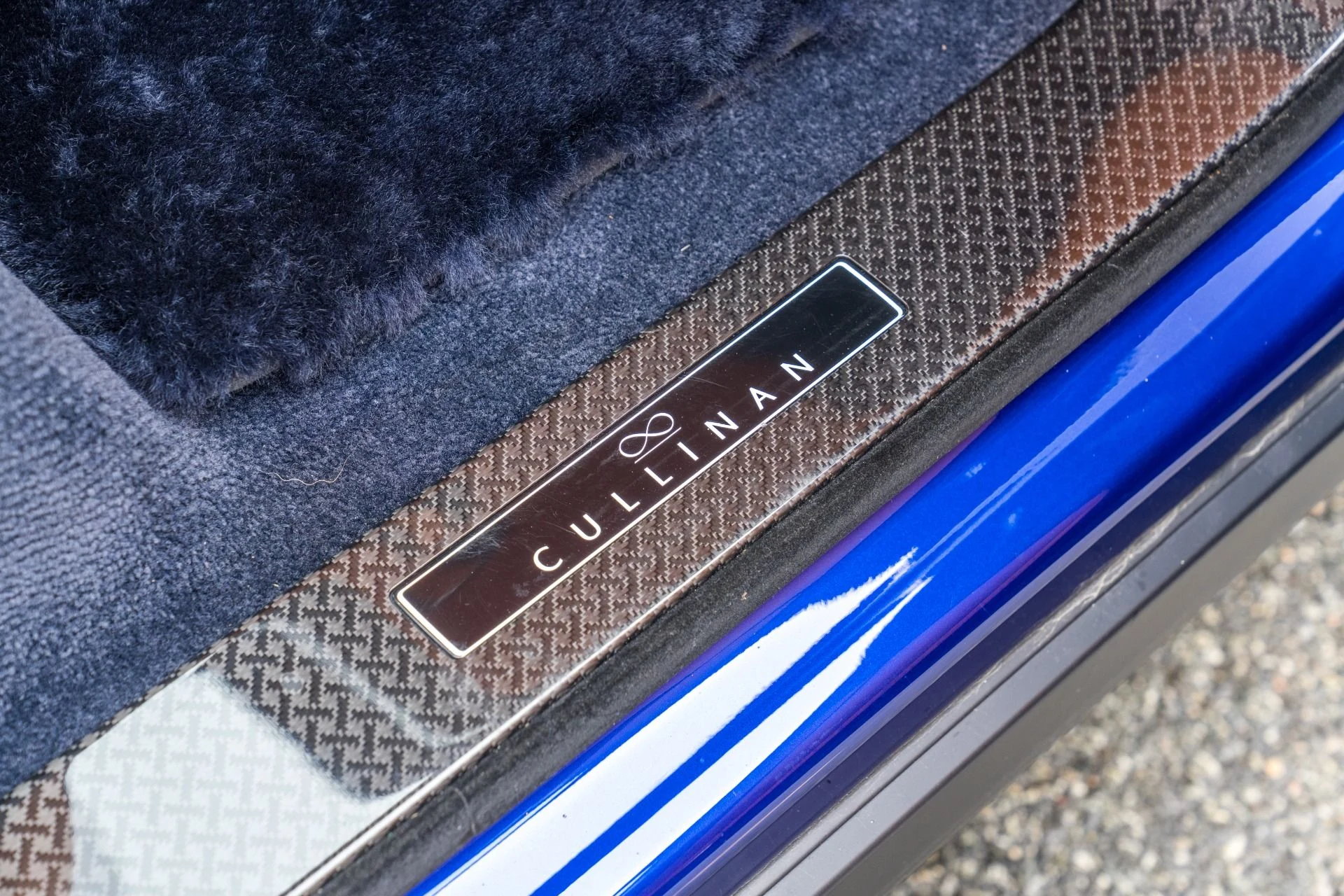 mph064_1313417912_Used_2023_Rolls_Royce_Black_Badge_Cullinan_1772494386_a7c11862da