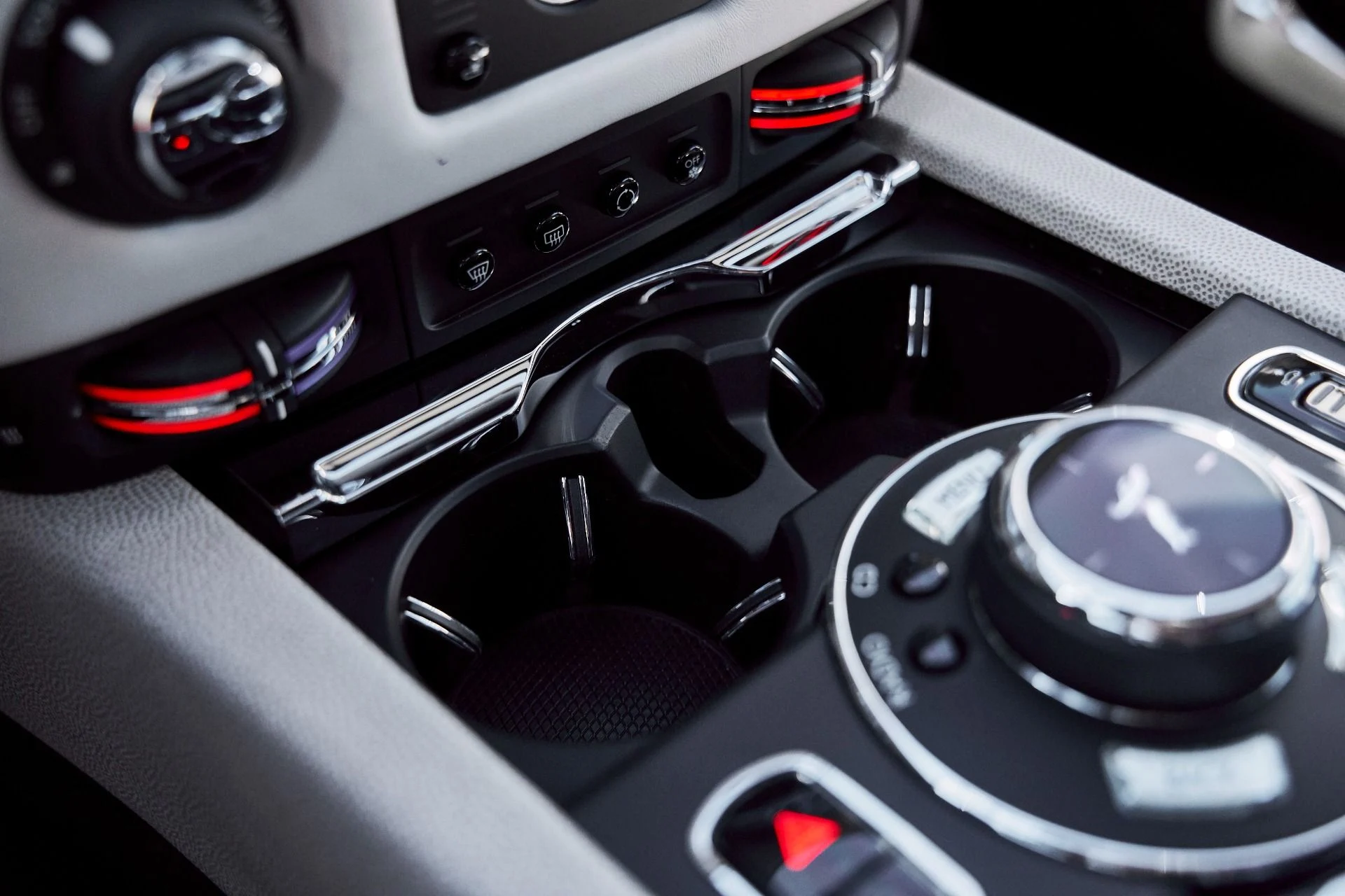 mph064_1415272154_Used_2015_Rolls_Royce_Wraith_1770669911_694bf814e9