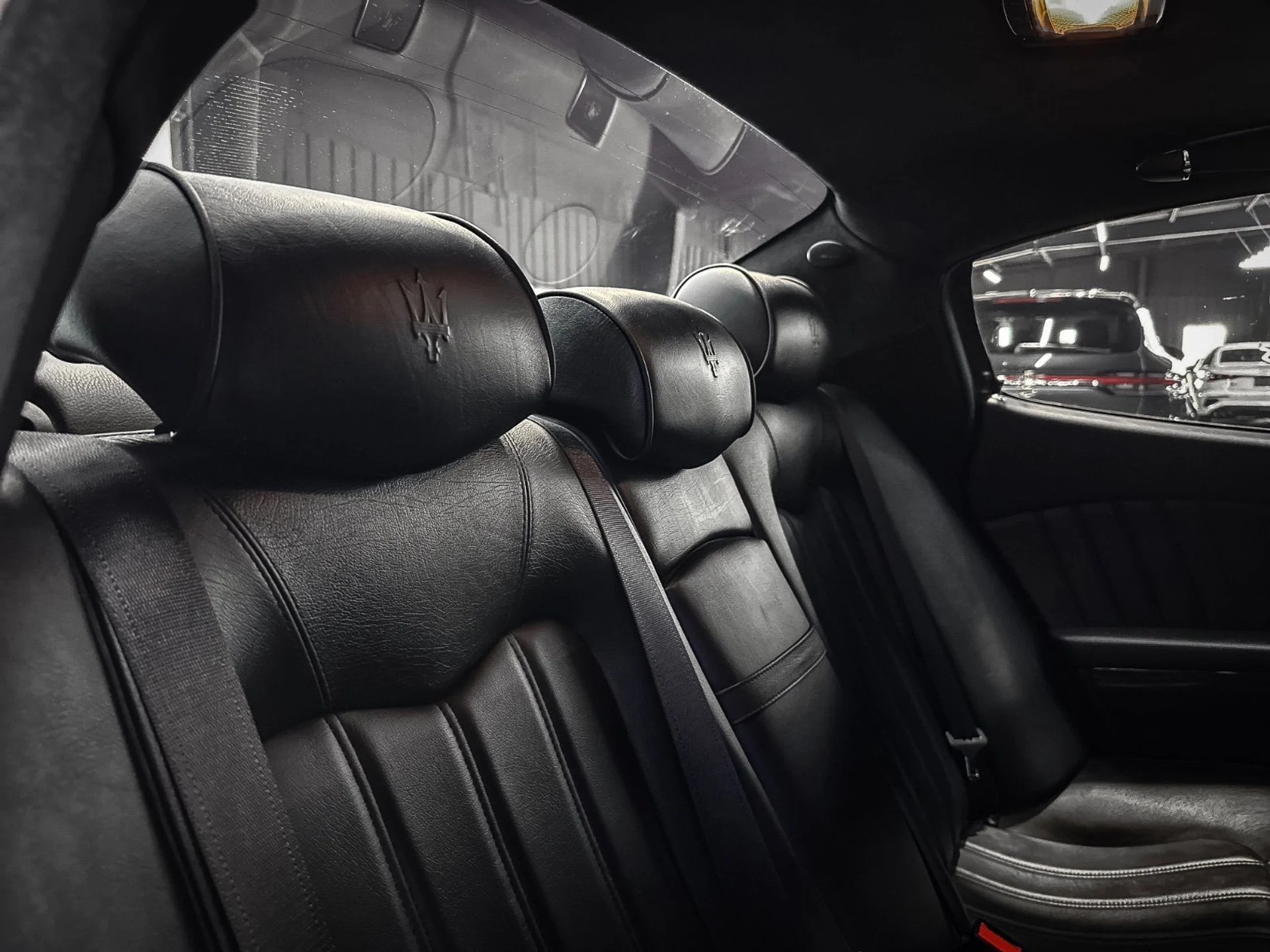 mph064_1433651209_36879351_04295_2011_maserati_quattroporte_053_09d9f4a658