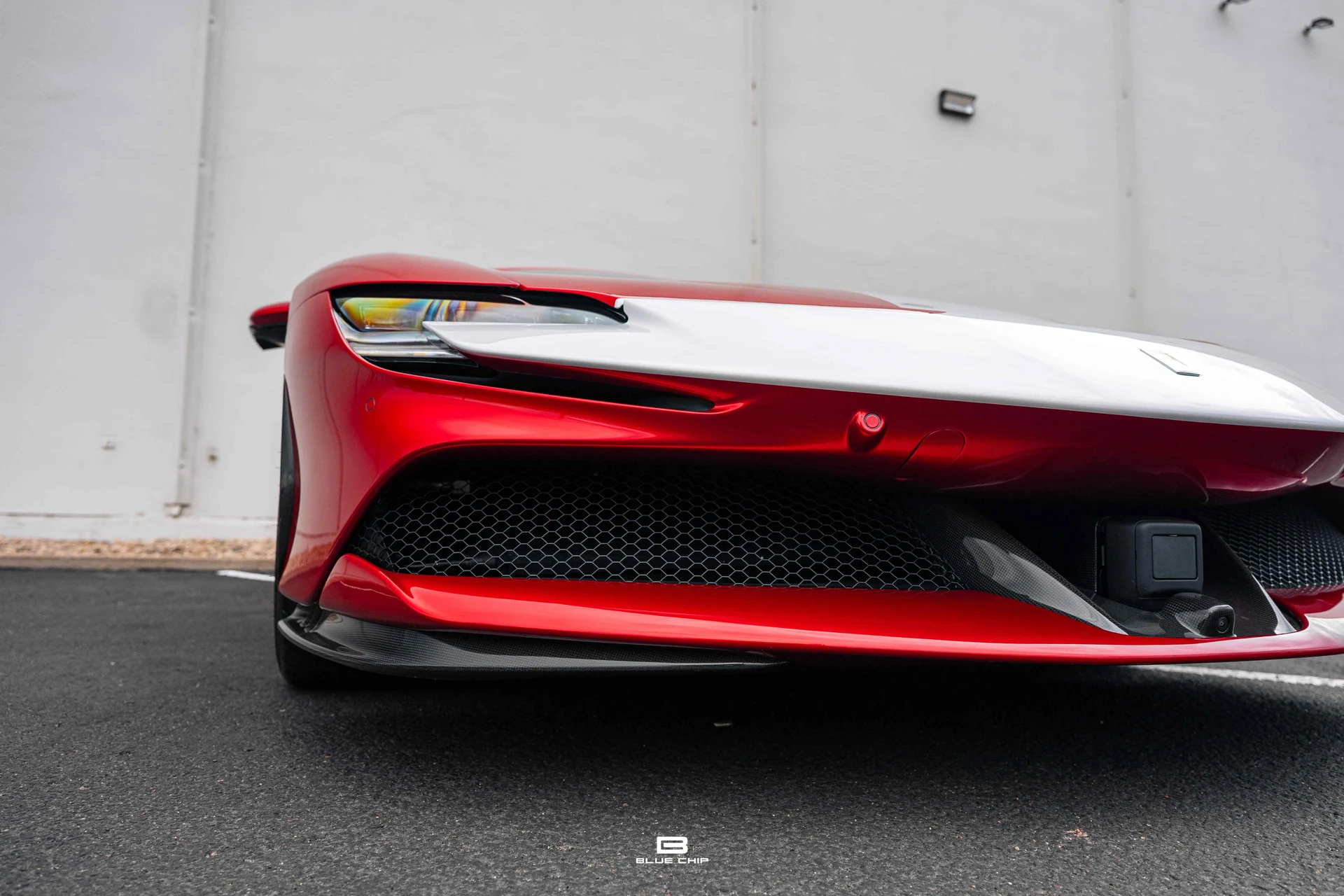 mph064_1479313909_6a6a857ec4405a22135e966e_23796_202025_20_Ferrari_20_SF_90_20_Spider_20_Roso_20_Magma_65_7f986b80ae