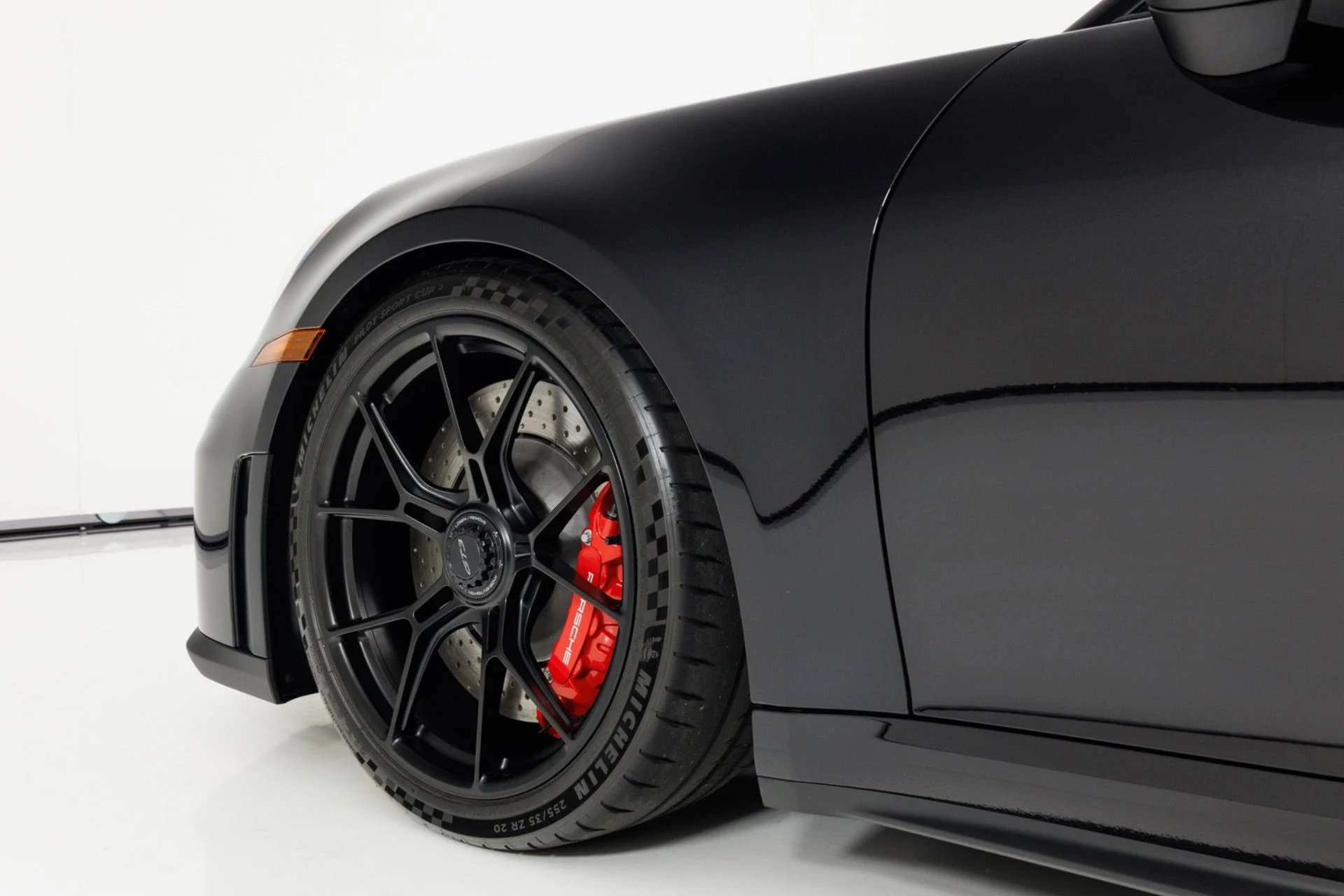 mph064_1600794138_Used_2025_Porsche_911_GT_3_1777072064_f5bfa267db