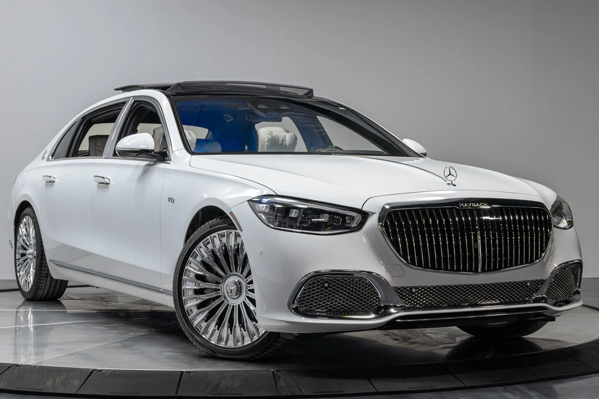 mph064_1663008532_Used_2024_Mercedes_Benz_S_Class_Maybach_S_680_4_MATIC_1766187081_49df5e7839