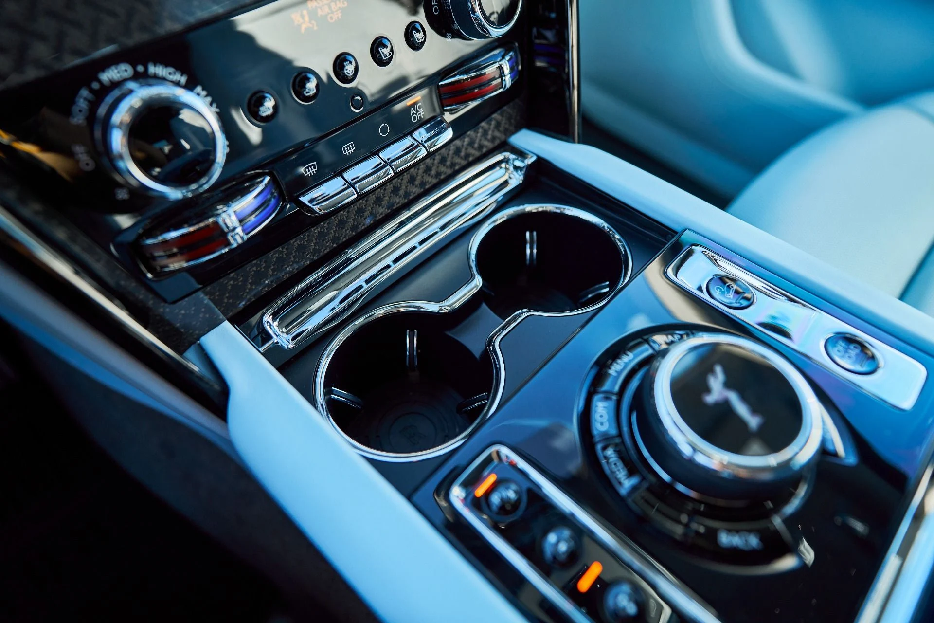 mph064_1666290261_Used_2022_Rolls_Royce_Cullinan_Black_Badge_1765411150_9fa0344b3f