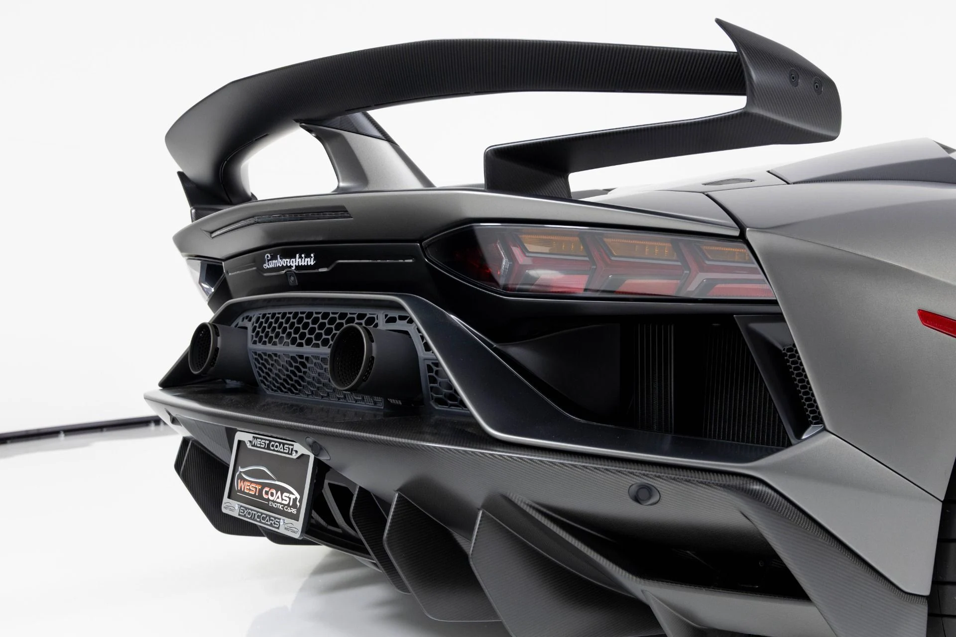 mph064_1678521677_Used_2020_Lamborghini_Aventador_SVJ_1768952736_c59ccd0767