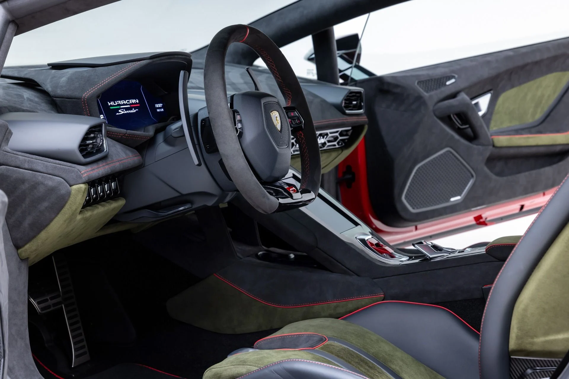 mph064_1708362470_Used_2024_Lamborghini_Huracan_Sterrato_1765391926_02adc9e400