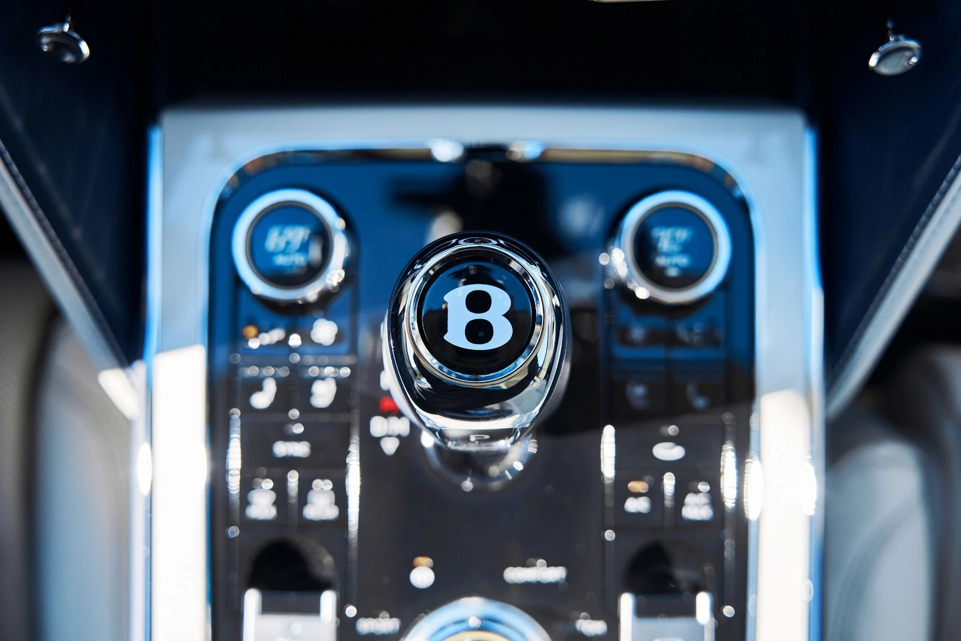 mph064_1711386772_Used_2024_Bentley_Flying_Spur_Mulliner_V8_1768876659_ab861cf43d