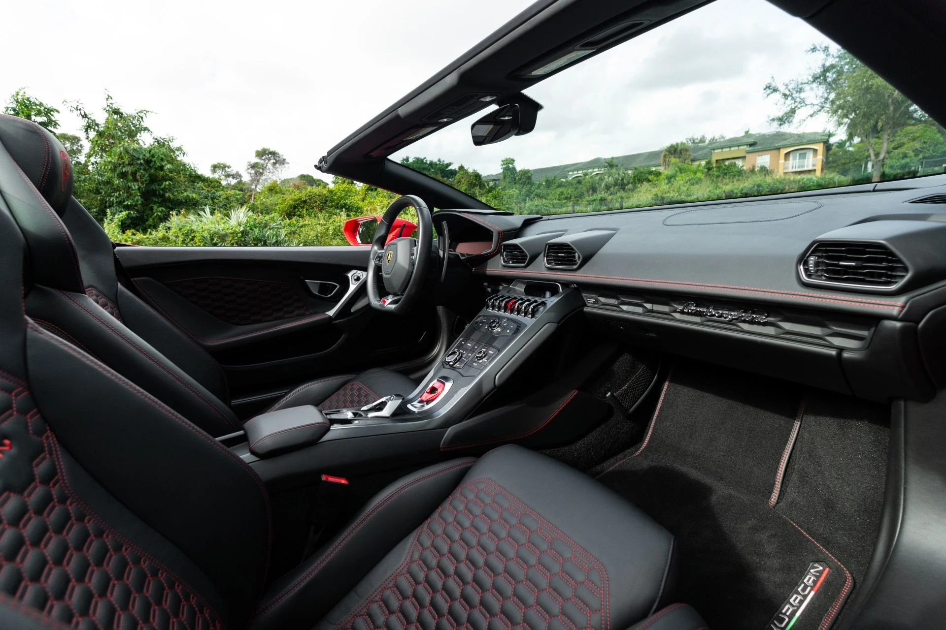 mph064_1723190193_Used_2018_Lamborghini_Huracan_LP_580_2_Spyder_1766443606_fcdb4f6fcf