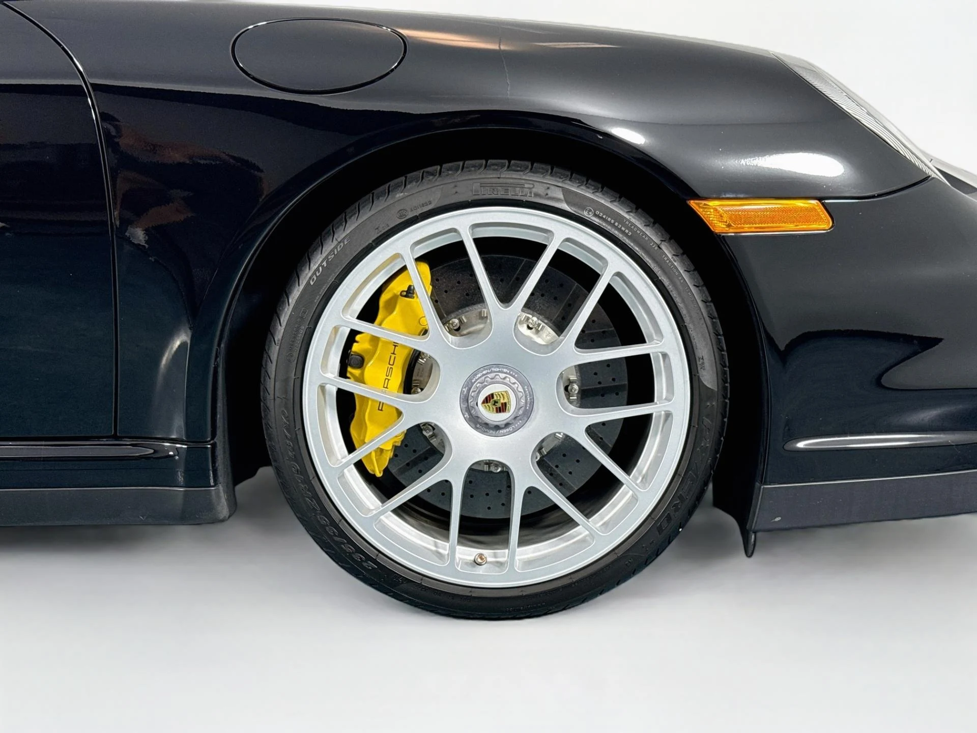 mph064_1756894605_Used_2012_Porsche_911_Turbo_S_1792607219_f4a6c7f43f