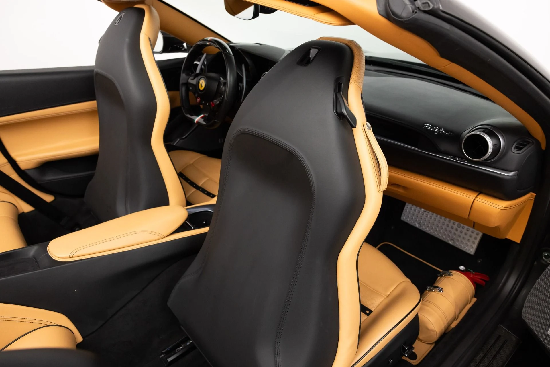 mph064_1823021996_Used_2019_Ferrari_Portofino_1784318320_443c5da84e