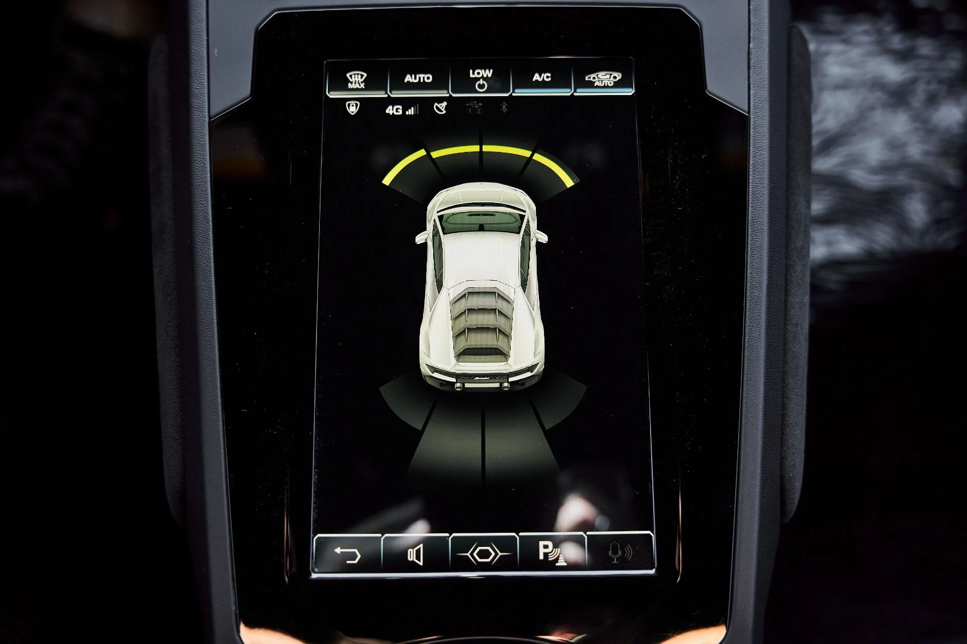 mph064_1861677964_Used_2021_Lamborghini_Huracan_EVO_Base_1774405051_8060b930d7