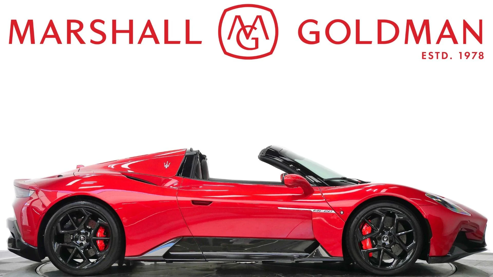 mph064_1894697226_Used_2023_Maserati_MC_20_Cielo_1598_Miles_Carbon_Ceramic_Brakes_Interior_Exterior_Carbon_Packages_1776351589_898fa698bf