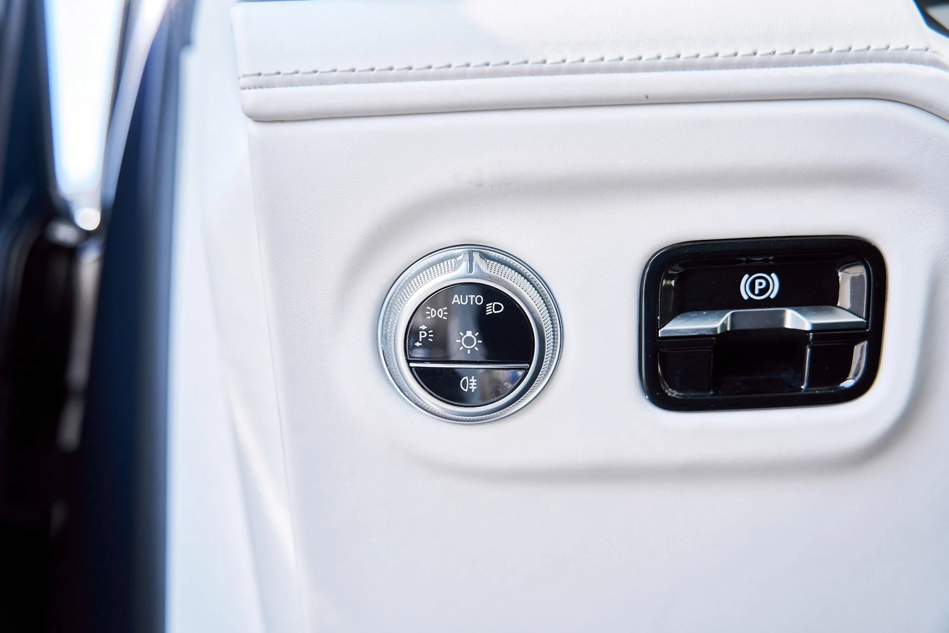 mph064_1904938723_Used_2024_Mercedes_Benz_EQS_Maybach_EQS_680_1766455963_8f21948ac9