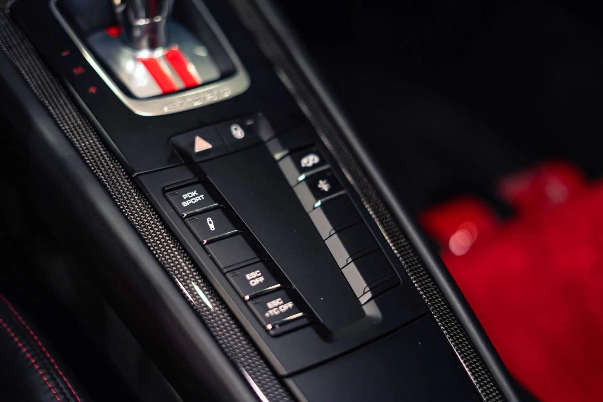 mph064_190580192_Used_2018_Porsche_911_GT_2_RS_1777474085_2cfd616af6