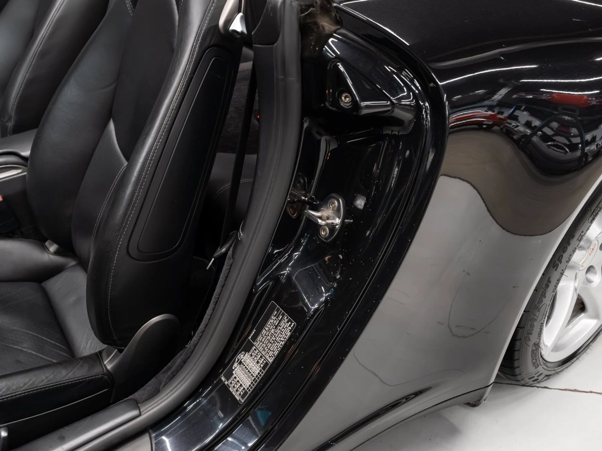 mph064_1929099670_porsche_911_2006_4c6525d164