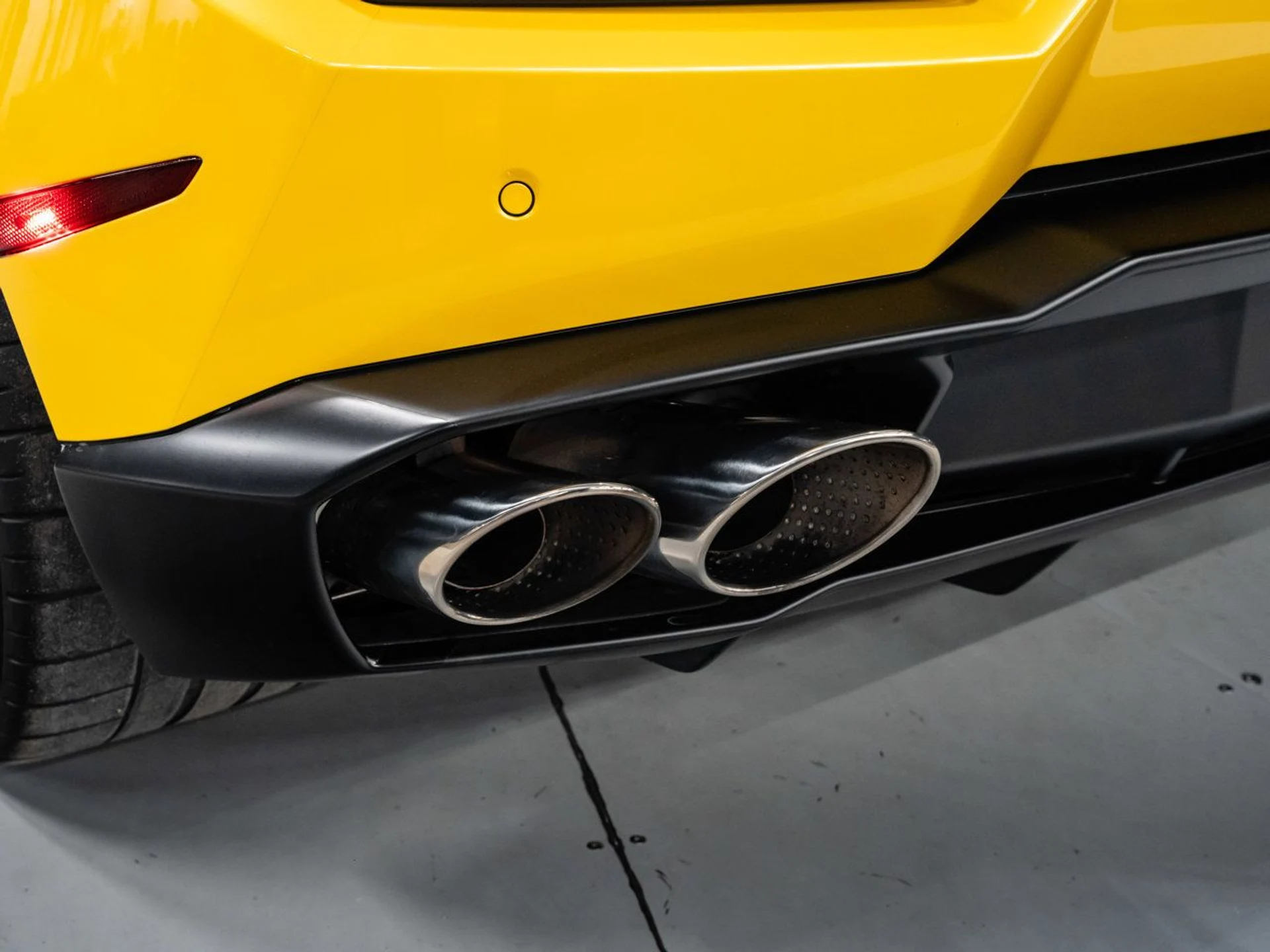 mph064_1987594505_lamborghini_huracan_2017_b125cac1dd