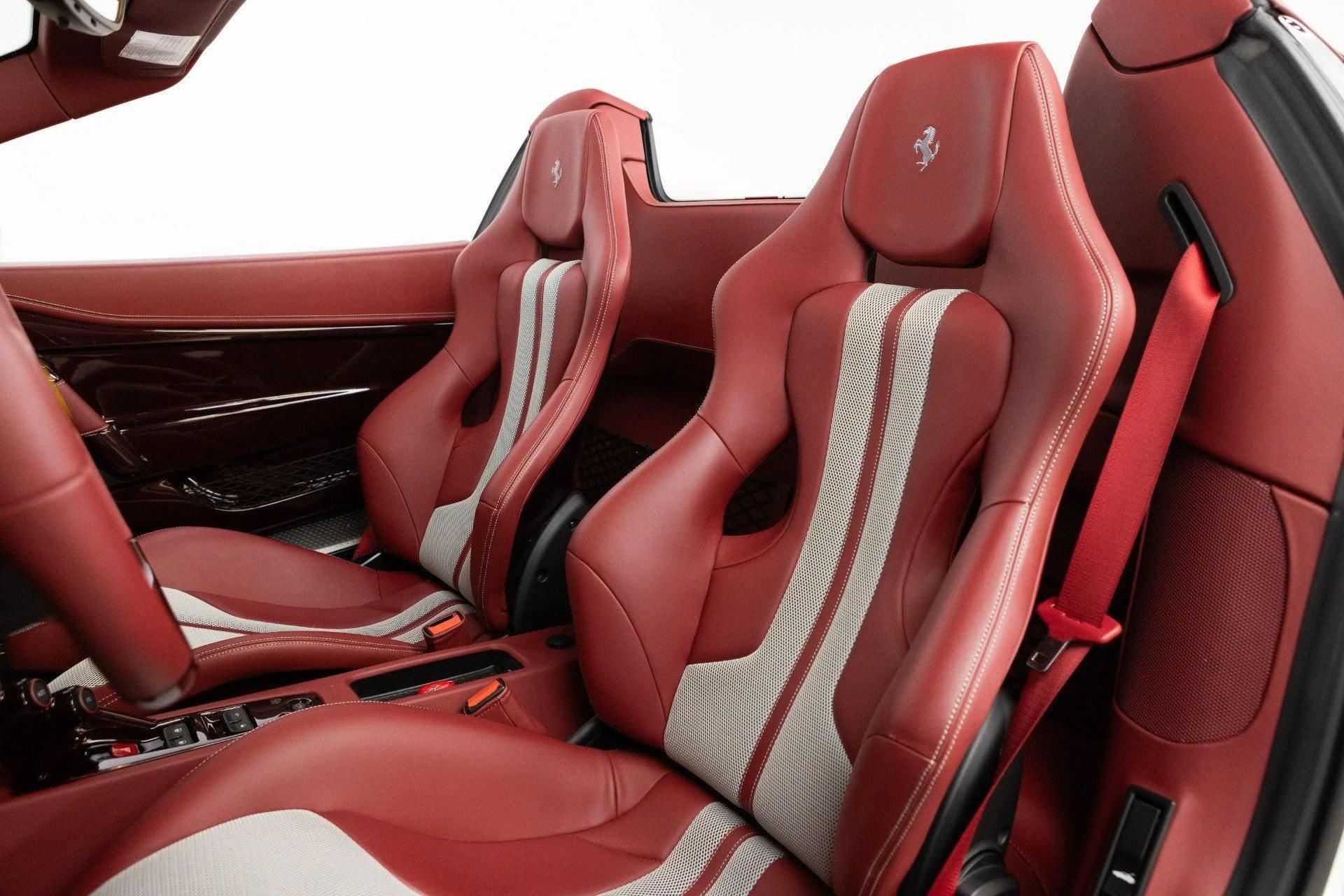 mph064_2032733773_Used_2015_Ferrari_458_Speciale_A_1782465332_8d6f8ab061
