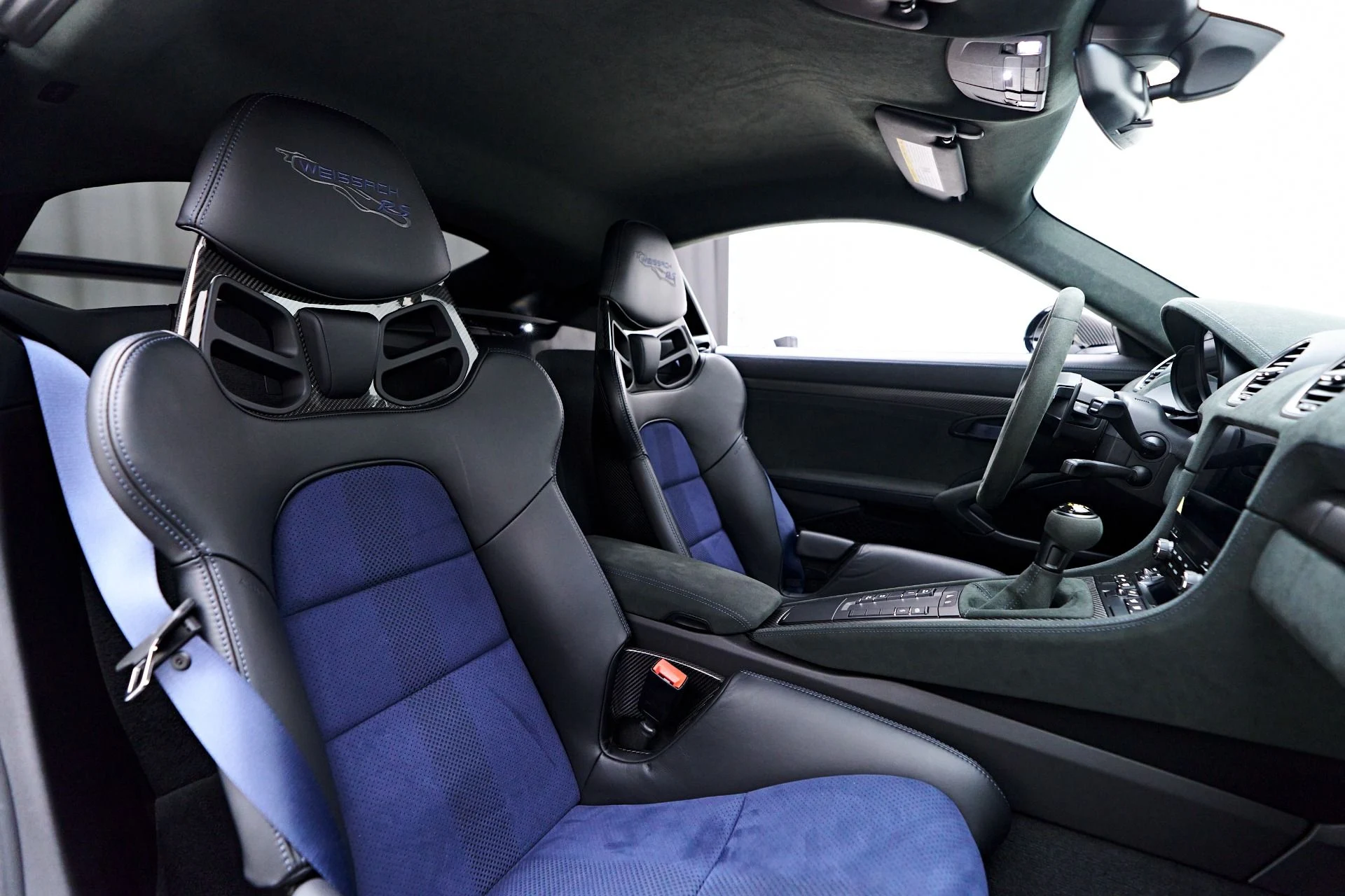 mph064_2058466529_Used_2025_Porsche_718_Cayman_GT_4_RS_1754674090_7cced948cc