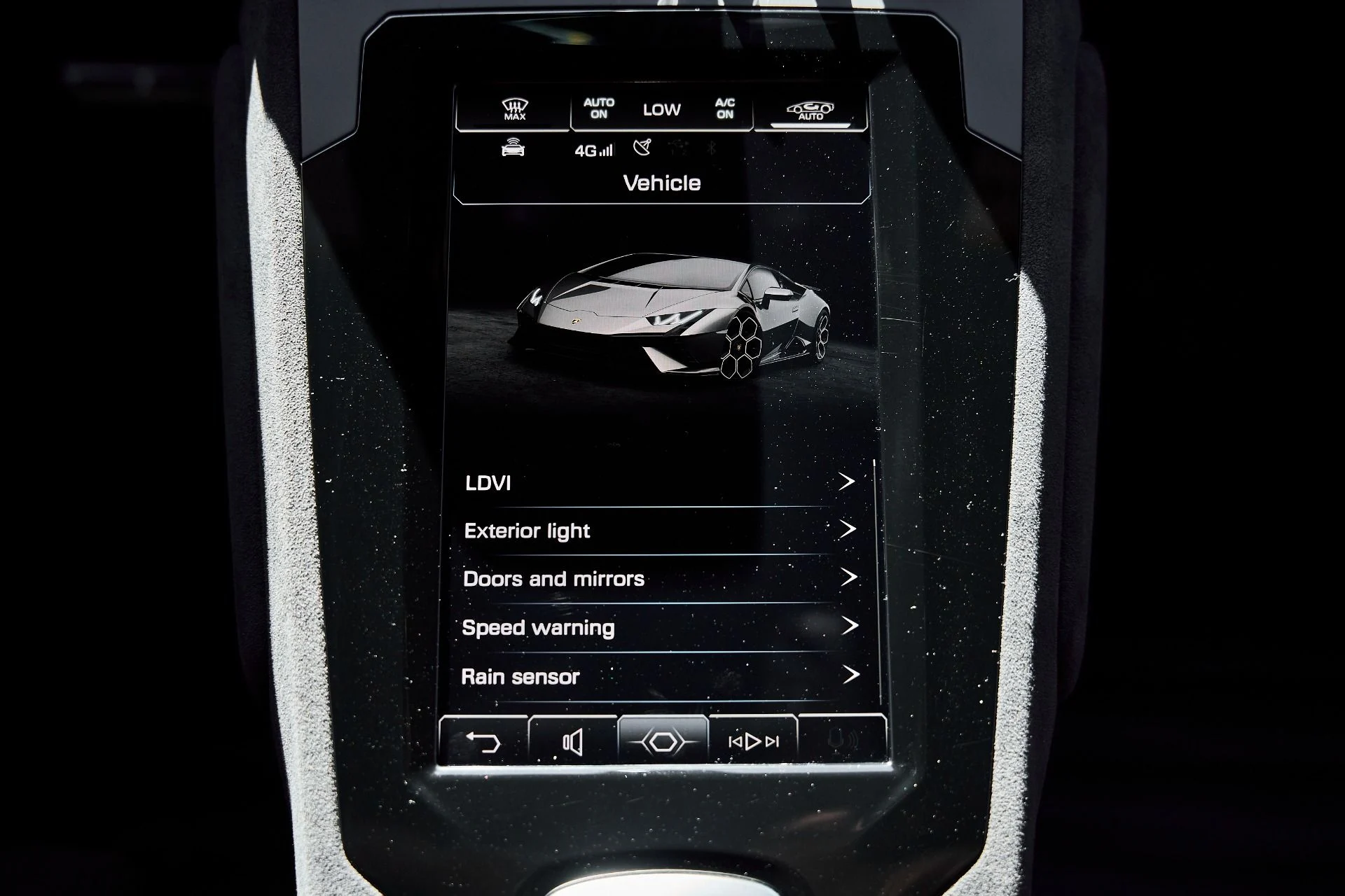 mph064_2060563016_Used_2023_Lamborghini_Huracan_1778117674_a5ff99887b