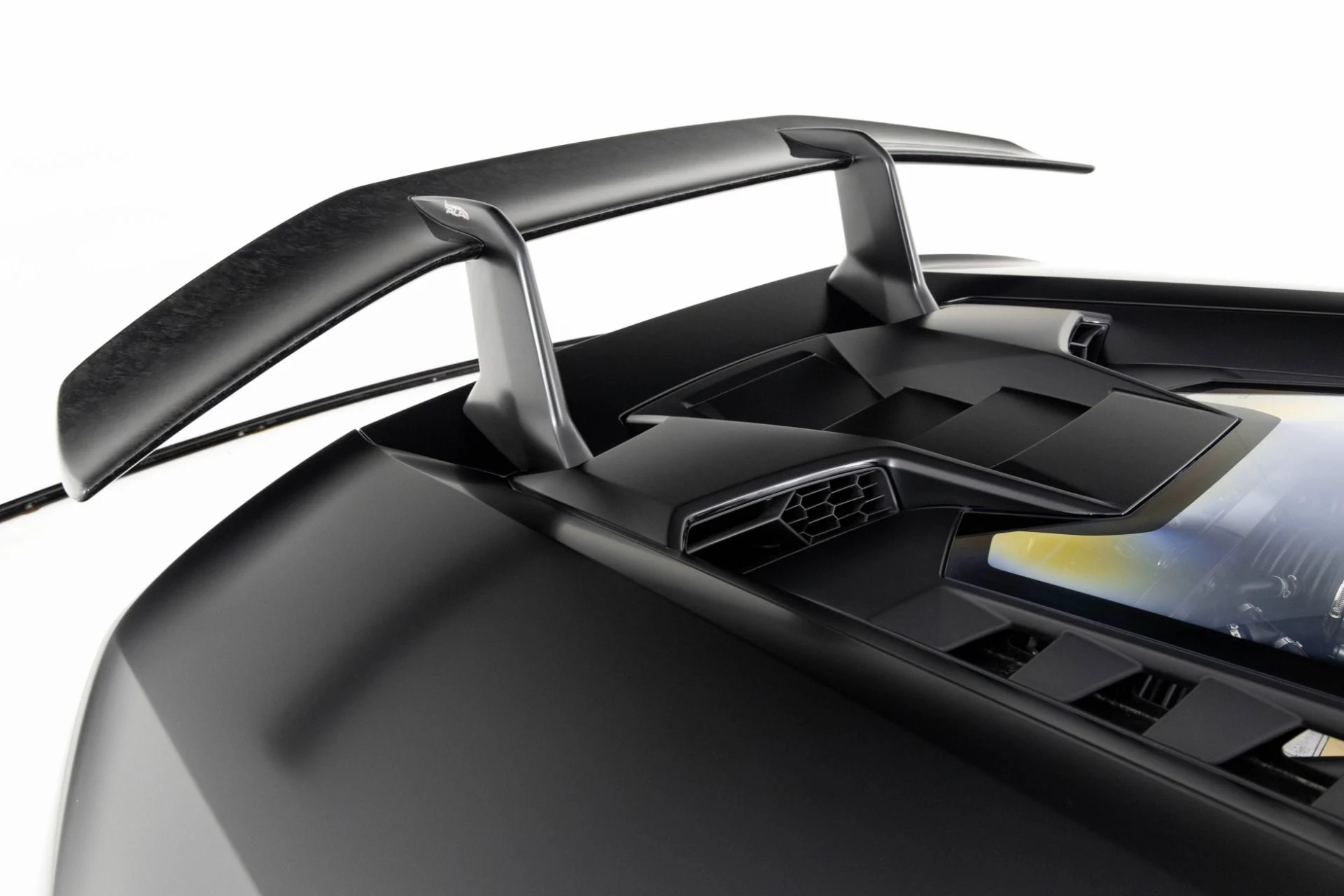 mph064_210165499_Used_2018_Lamborghini_Huracan_Performante_1762565936_72eb57aaee