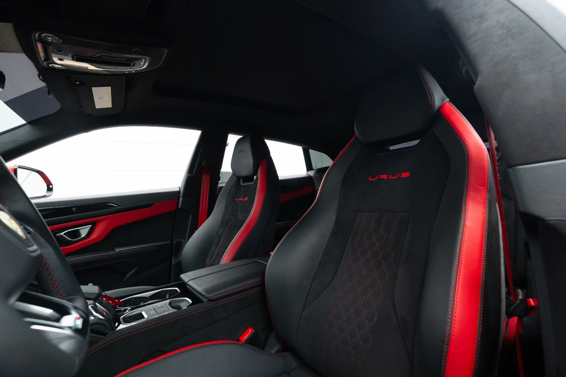 mph064_2121623986_Used_2023_Lamborghini_Urus_S_1771018680_531baca11c